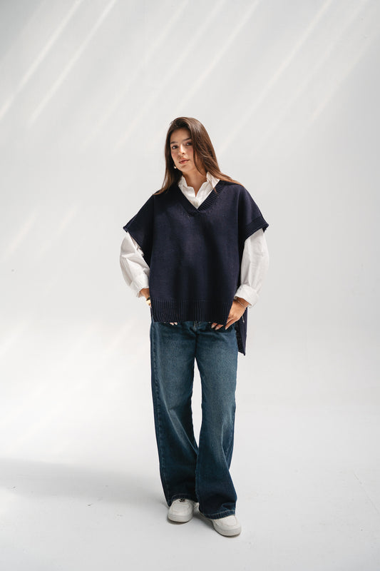 Last Call Vest in Navy