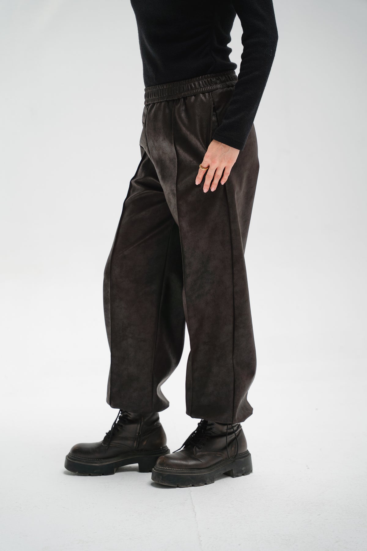 Balloon Leather Pants in Brown