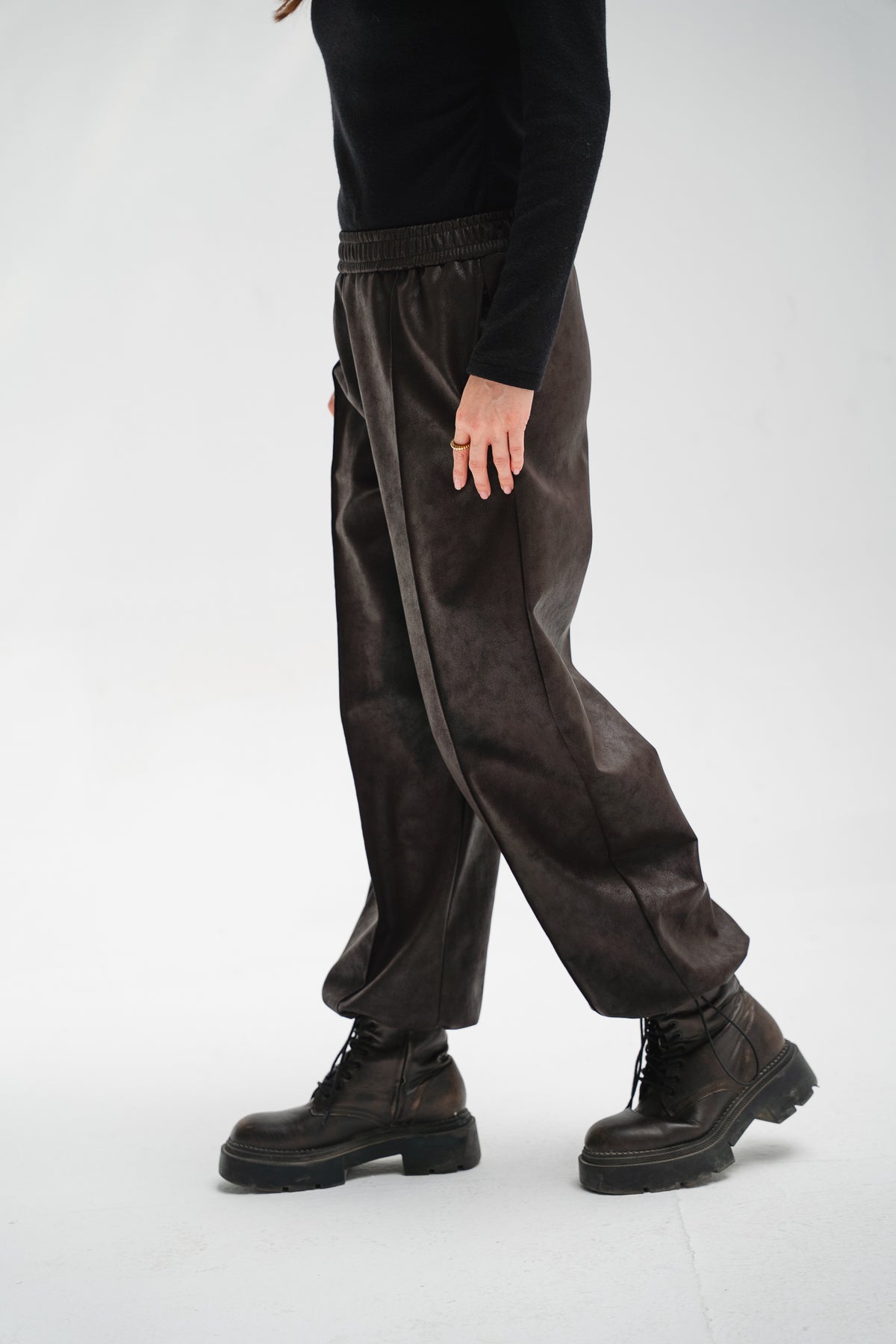 Balloon Leather Pants in Brown