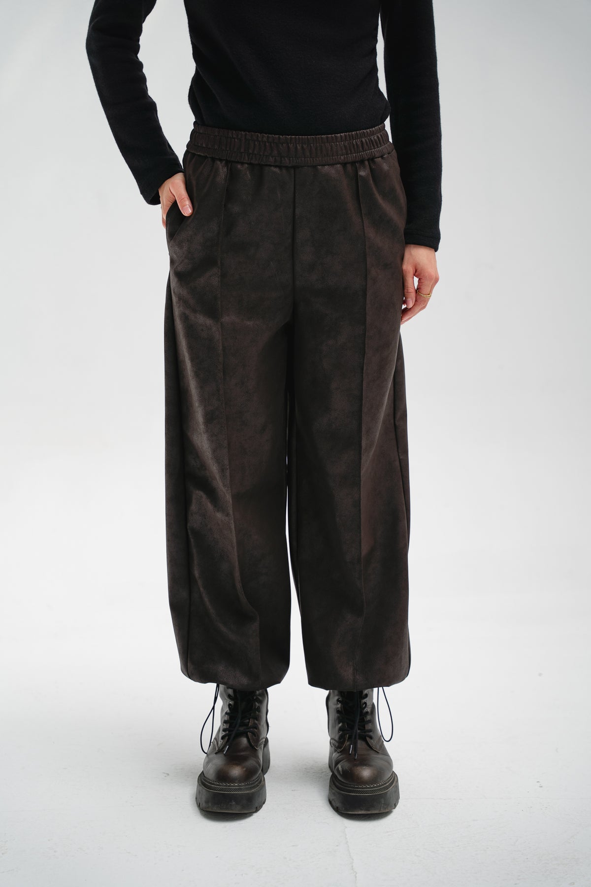 Balloon Leather Pants in Brown
