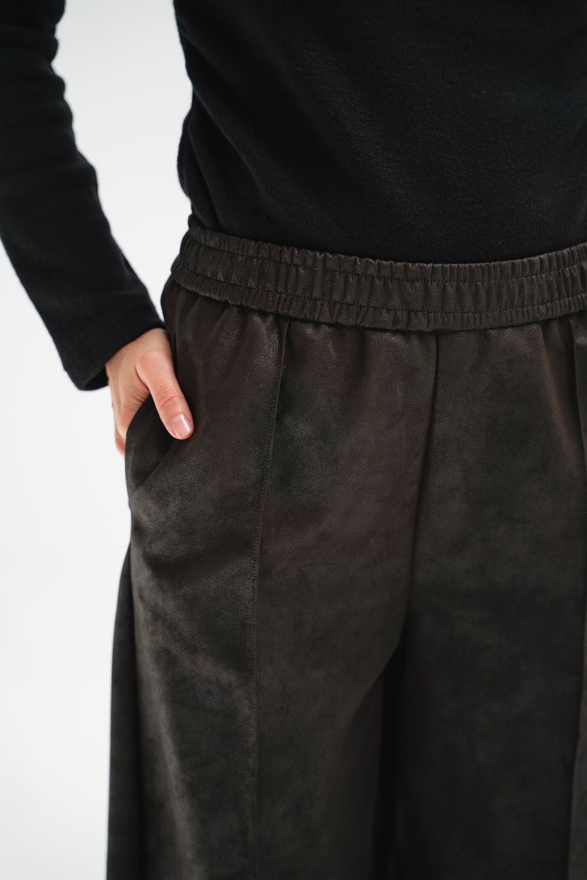Balloon Leather Pants in Brown