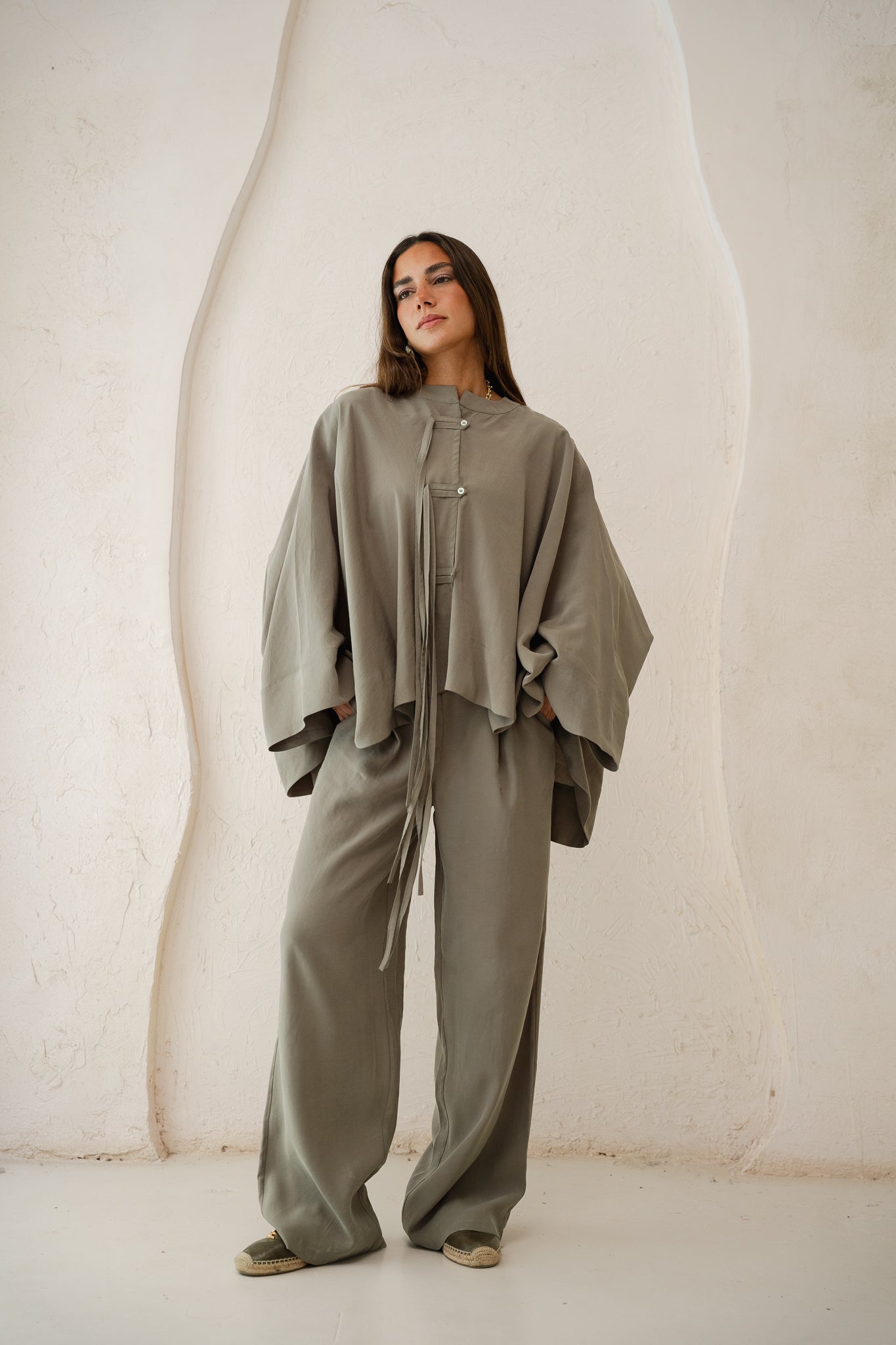 The Delicate Set in Olive