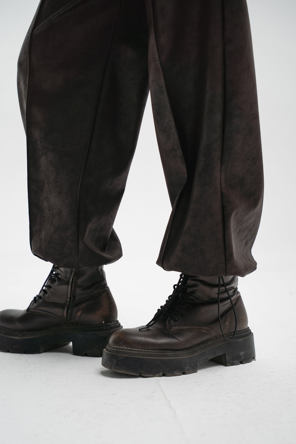 Balloon Leather Pants in Brown