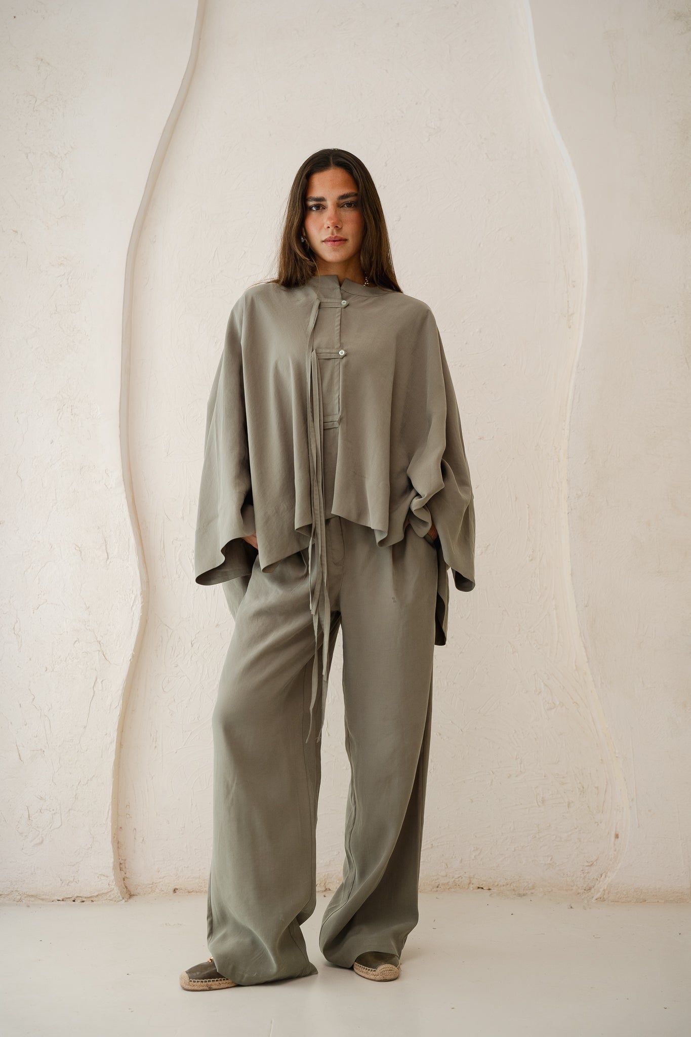 The Delicate Set in Olive
