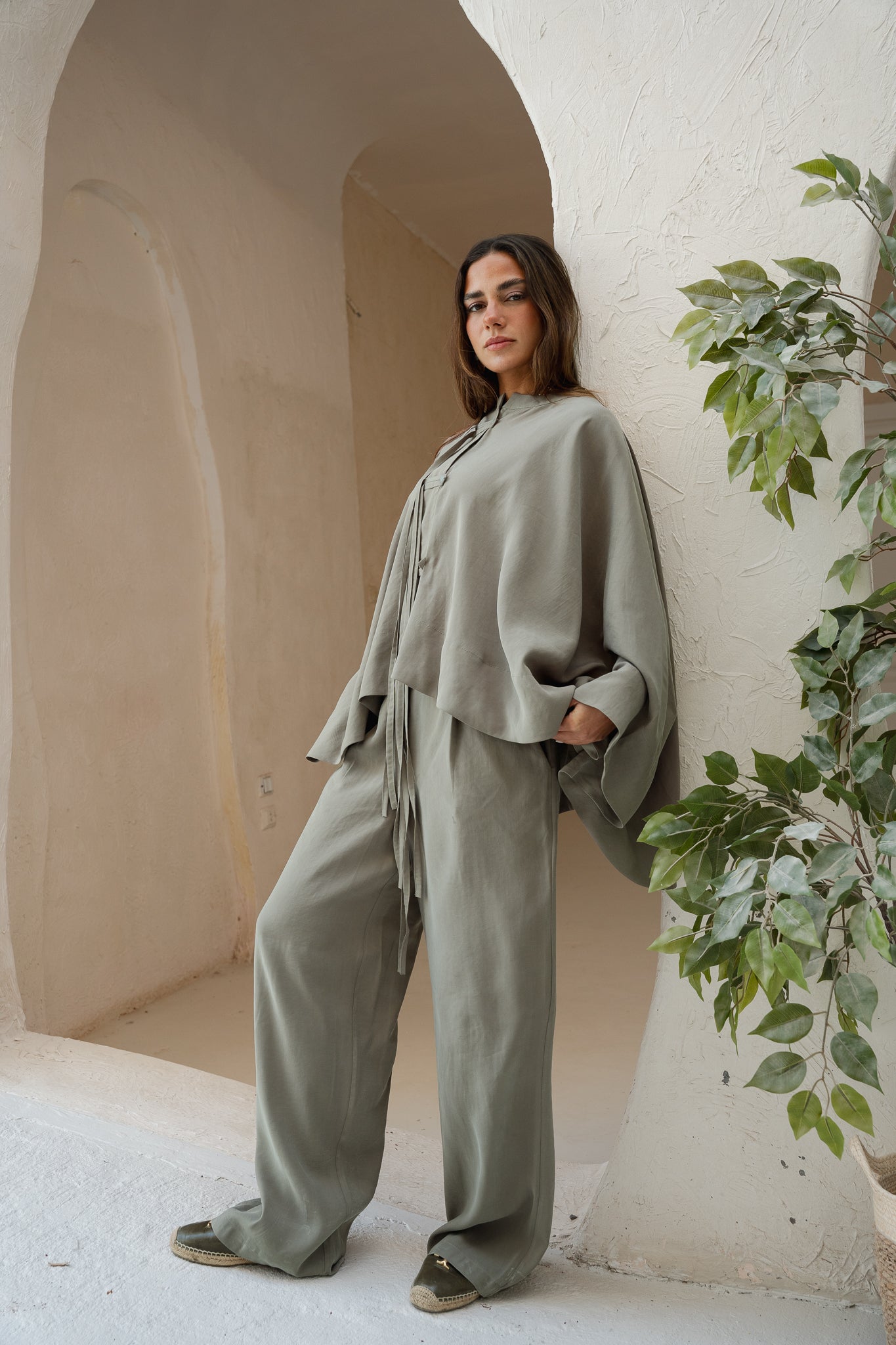 The Delicate Set in Olive