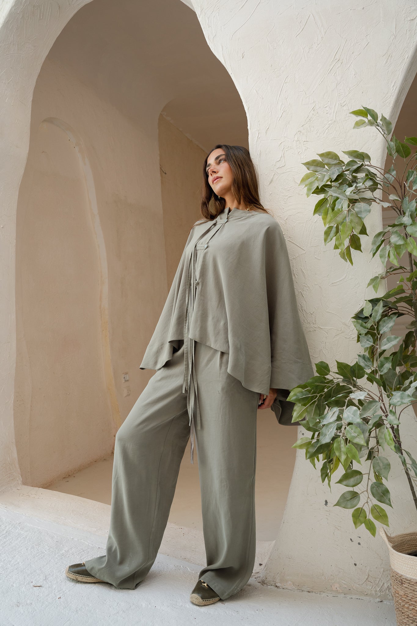 The Delicate Set in Olive