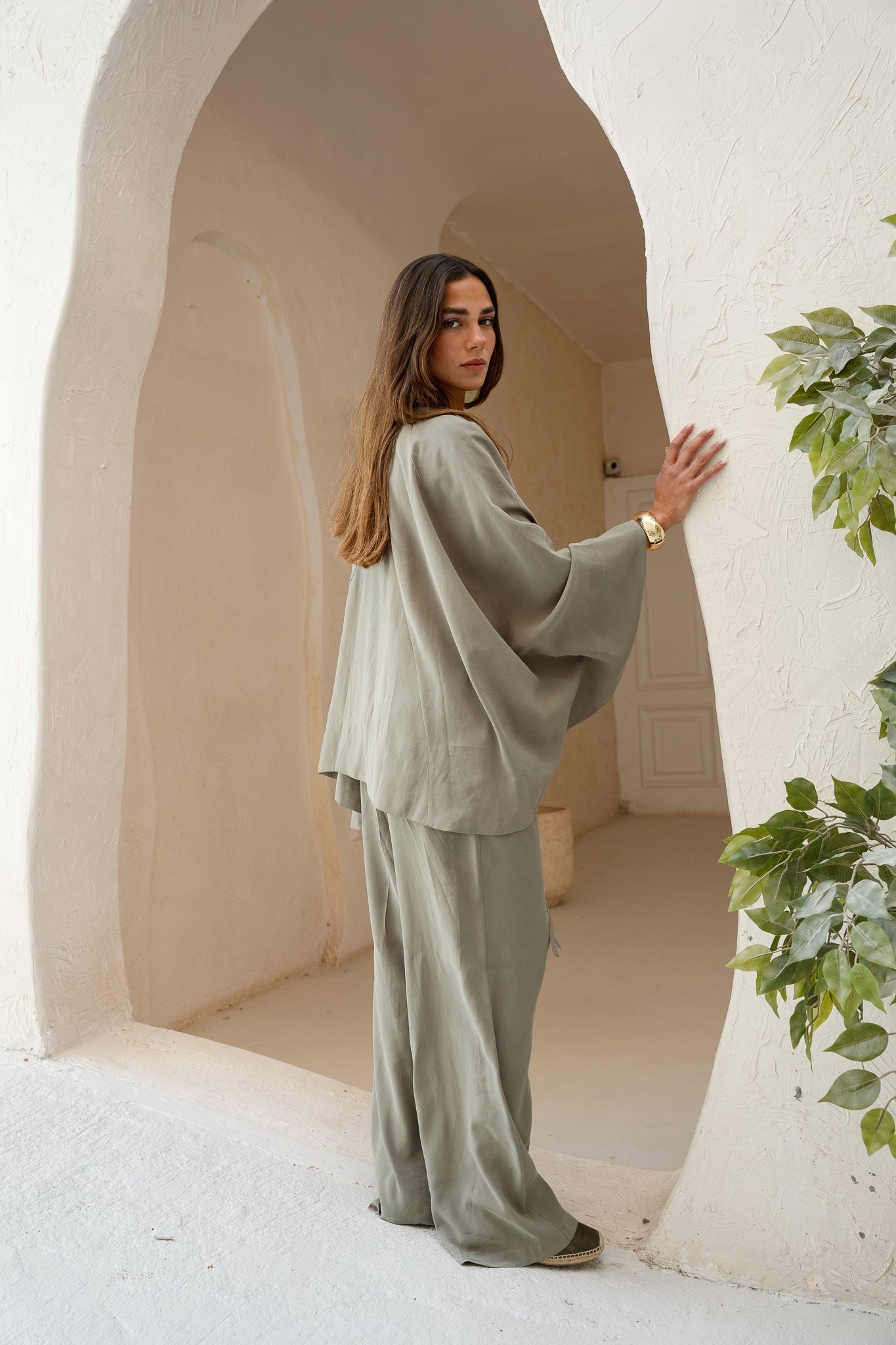 The Delicate Set in Olive