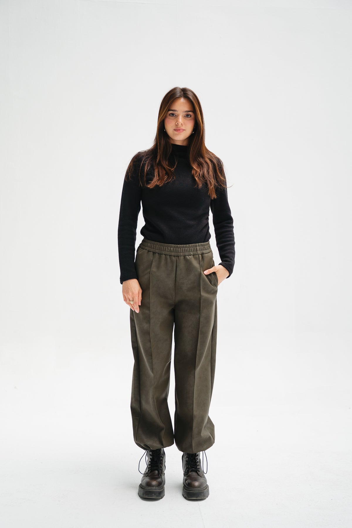Balloon Leather Pants in Olive