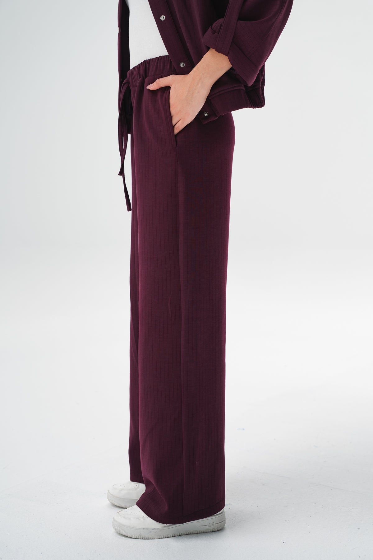 Chestnut Set in Burgundy