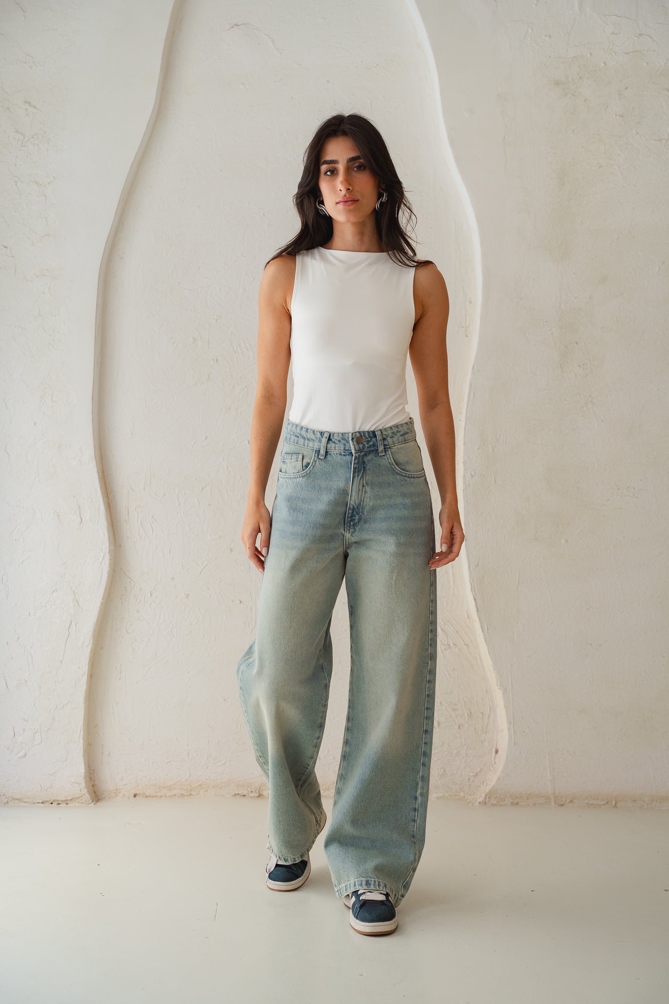Mid Rise Straight Leg Denim - Light Wash