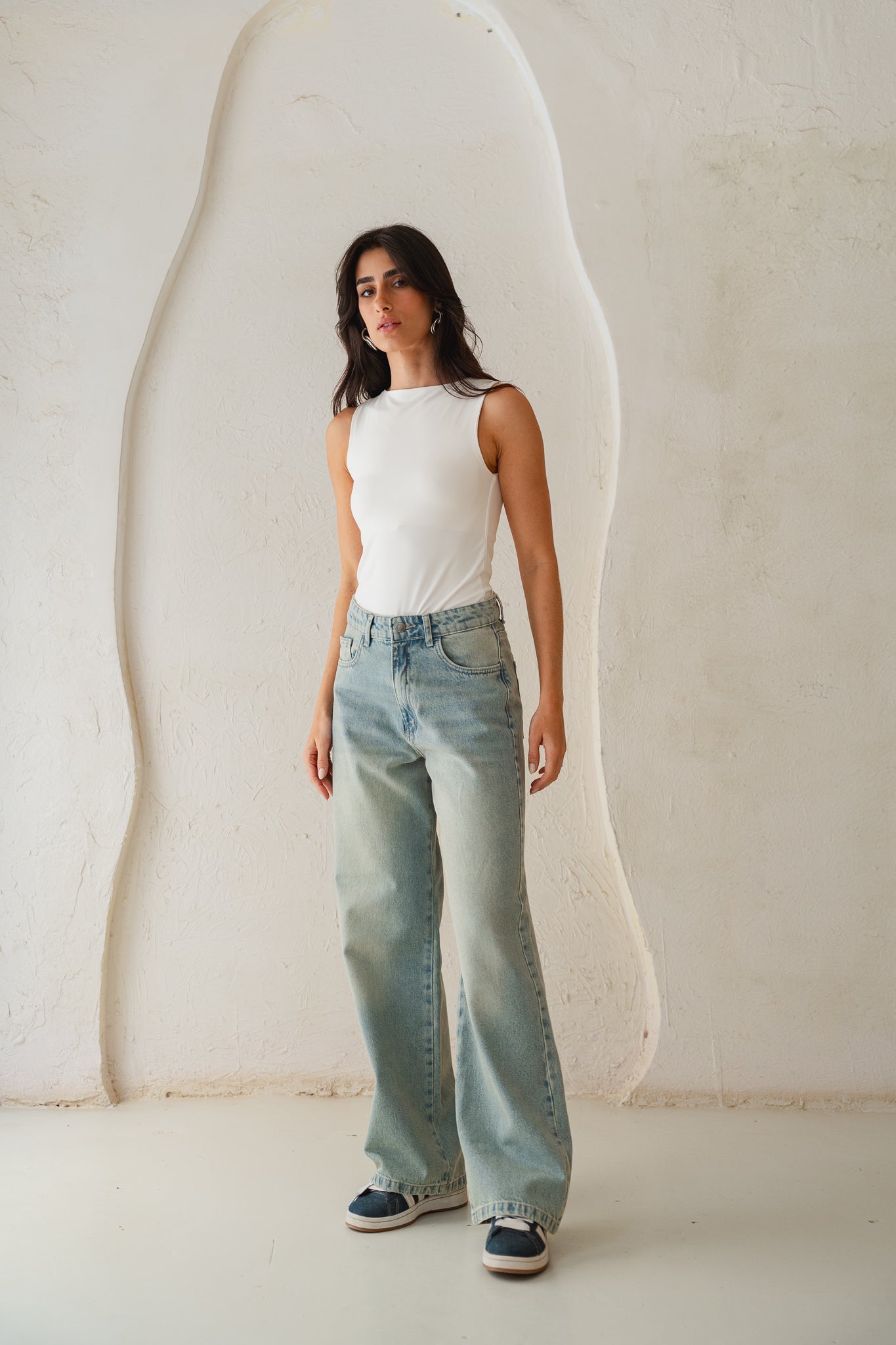 Mid Rise Straight Leg Denim - Light Wash