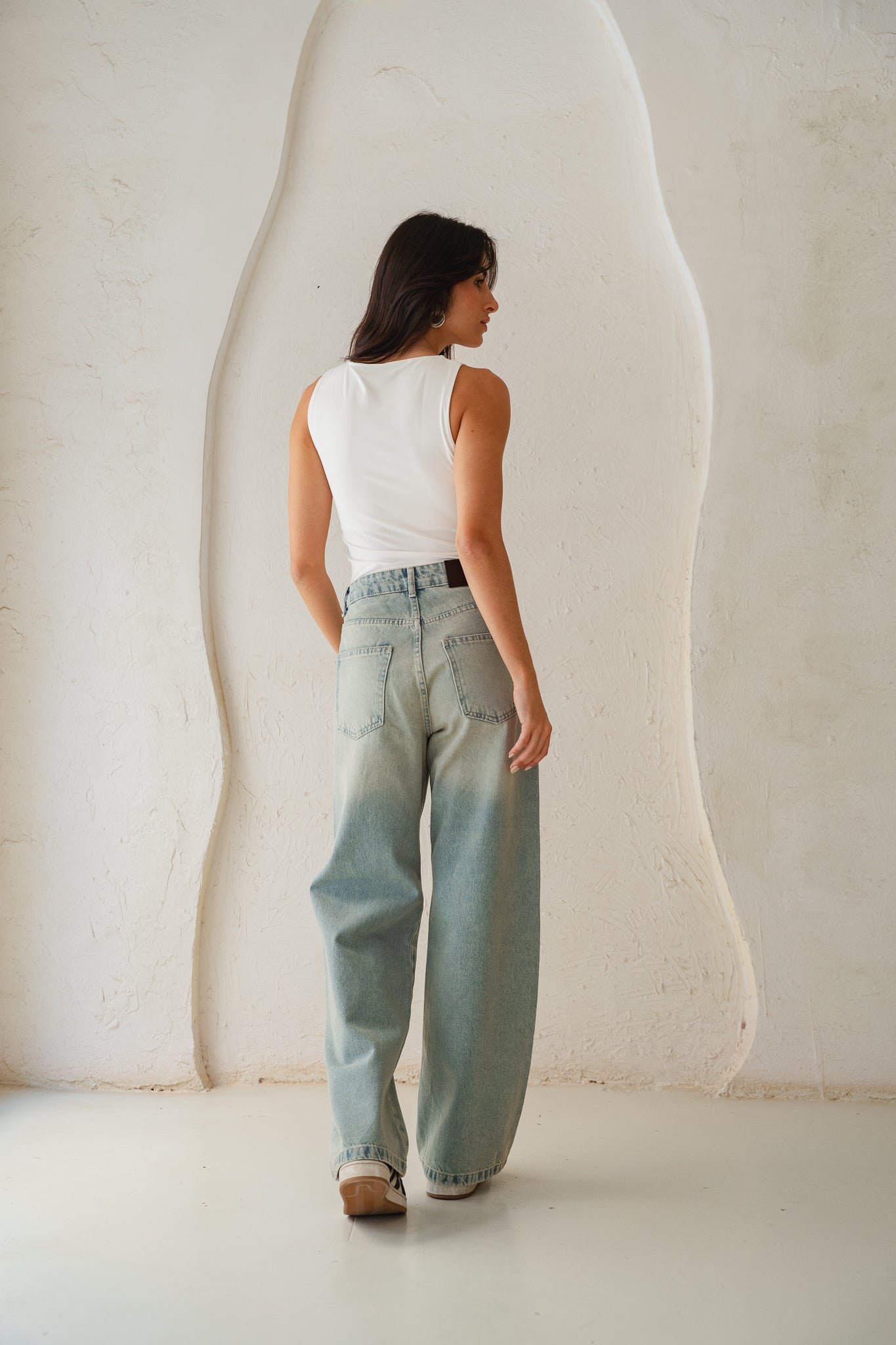 Mid Rise Straight Leg Denim - Light Wash