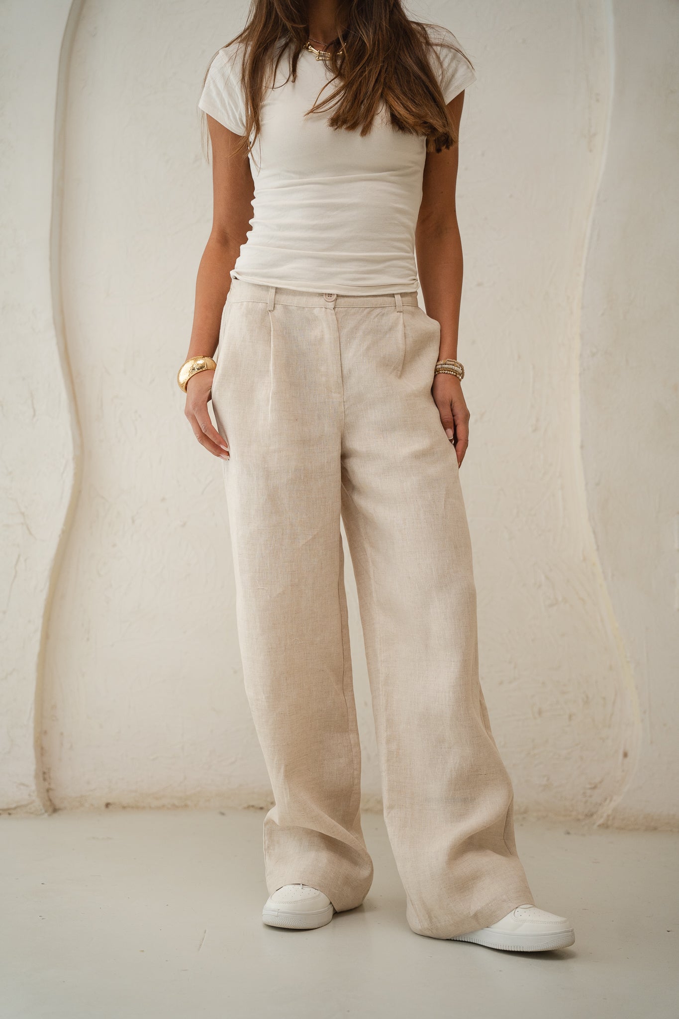 Tailored Linen Pants in Beige