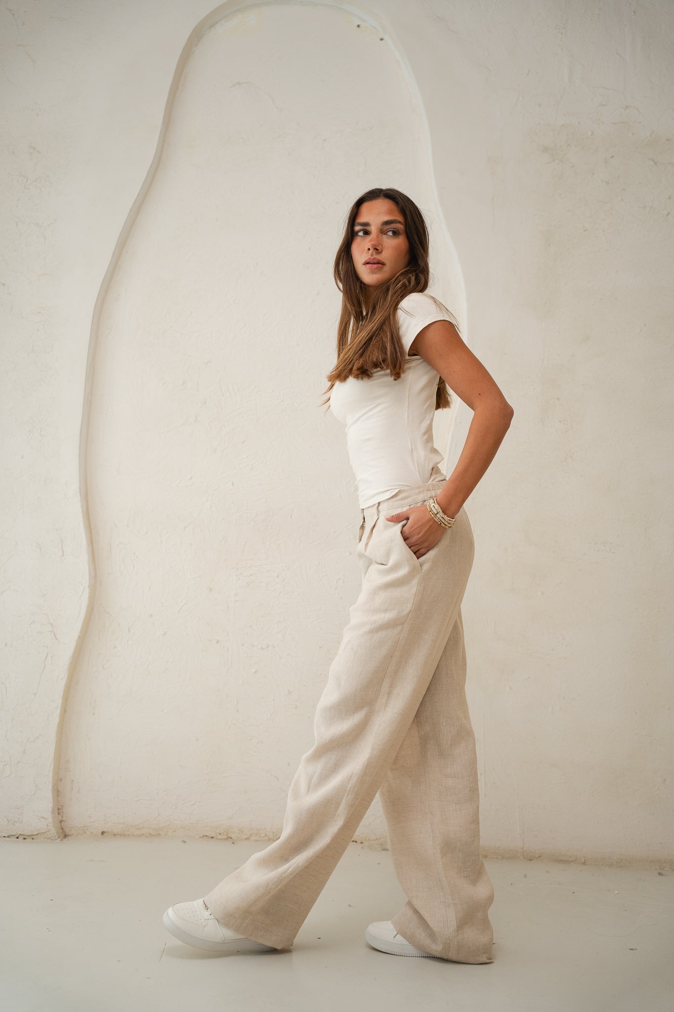 Tailored Linen Pants in Beige