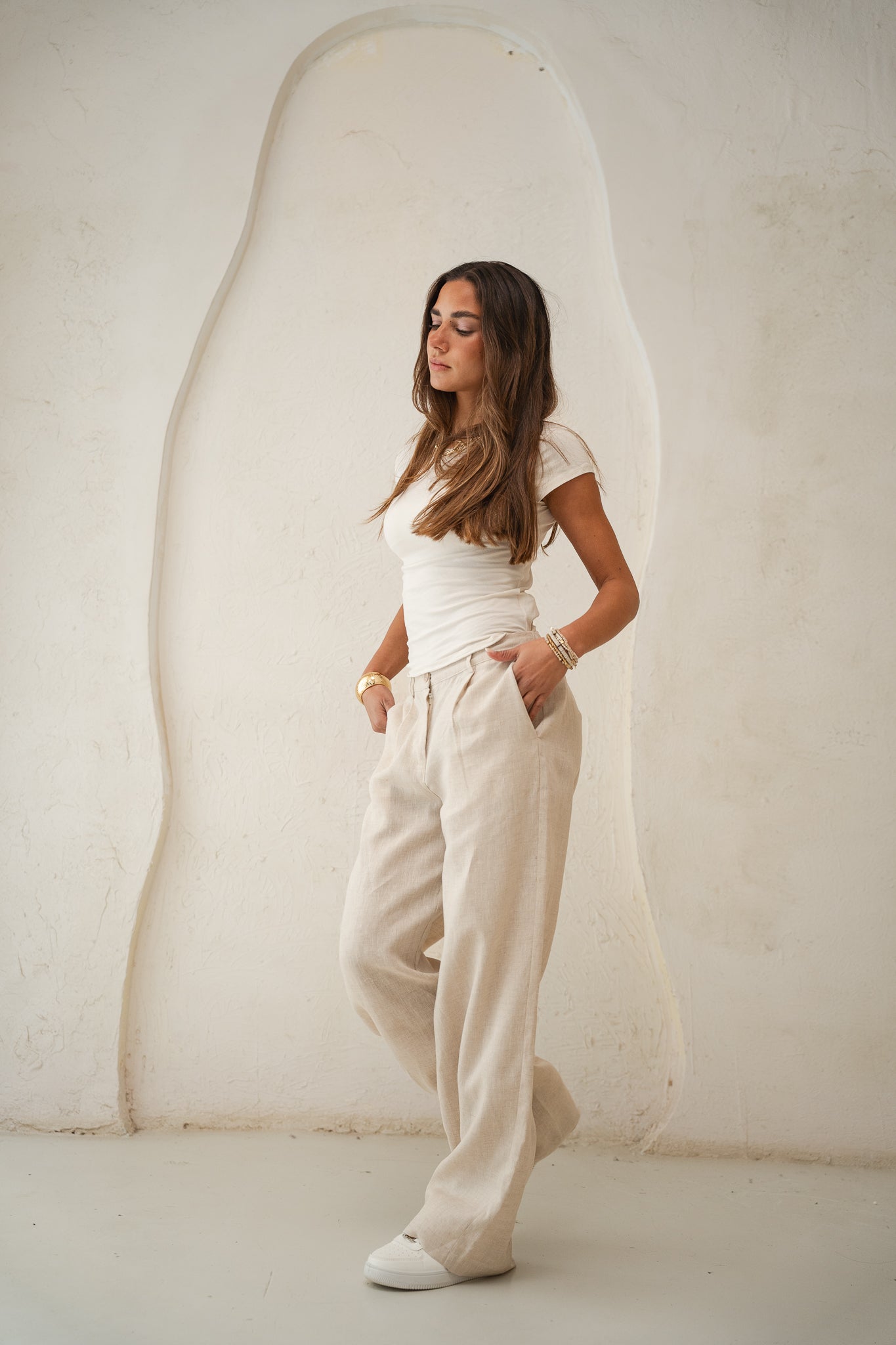 Tailored Linen Pants in Beige