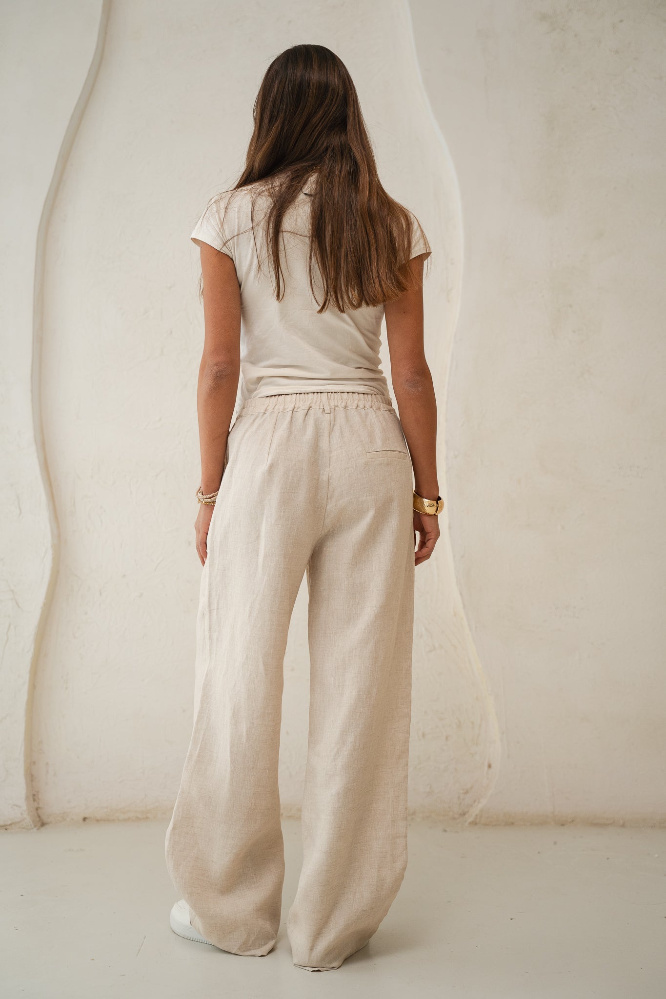Tailored Linen Pants in Beige