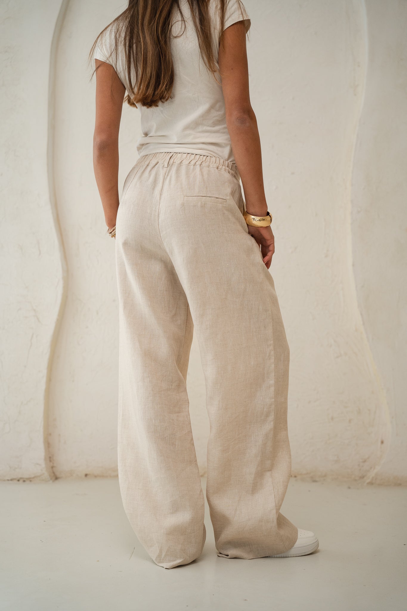 Tailored Linen Pants in Beige