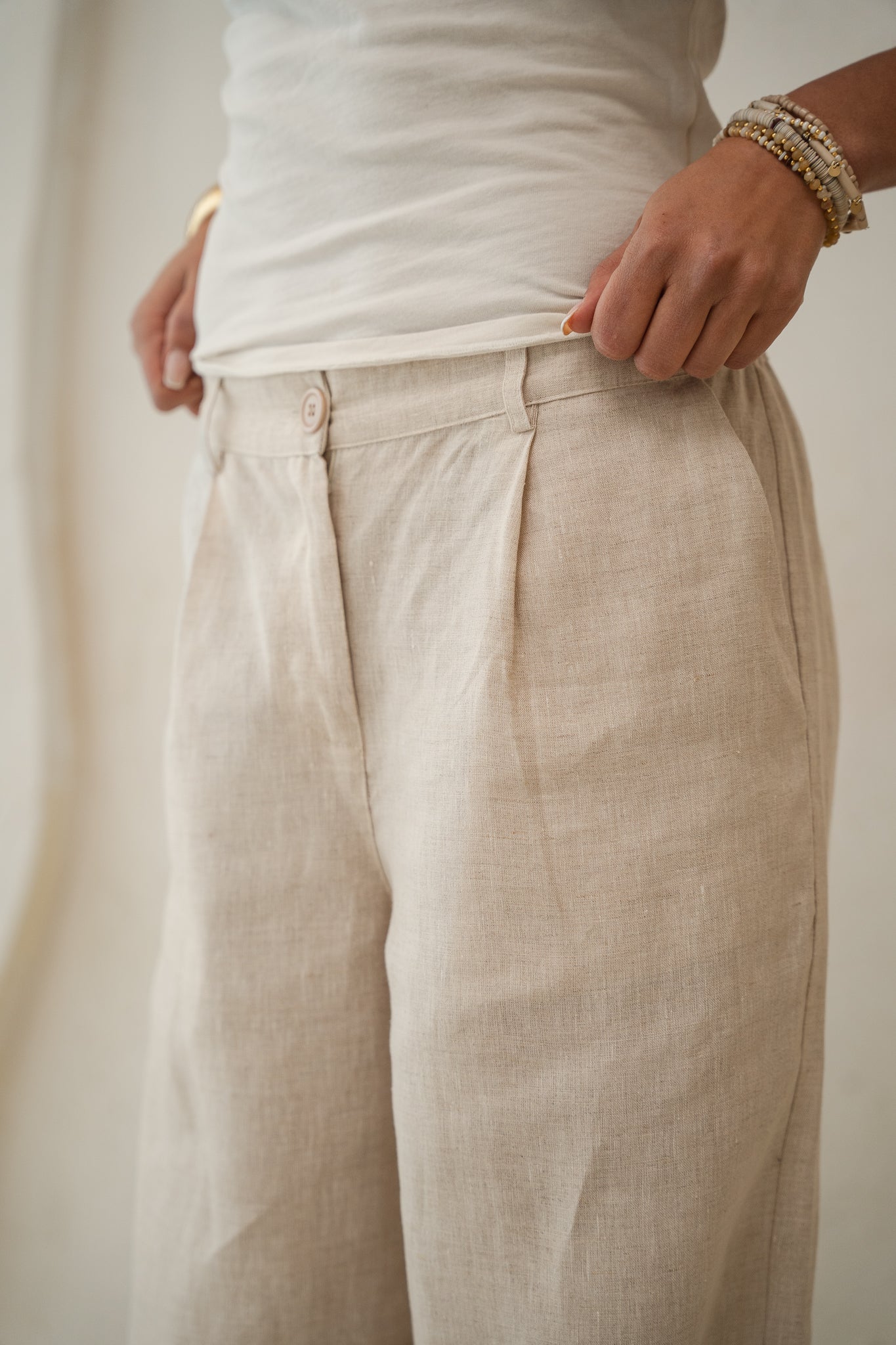 Tailored Linen Pants in Beige