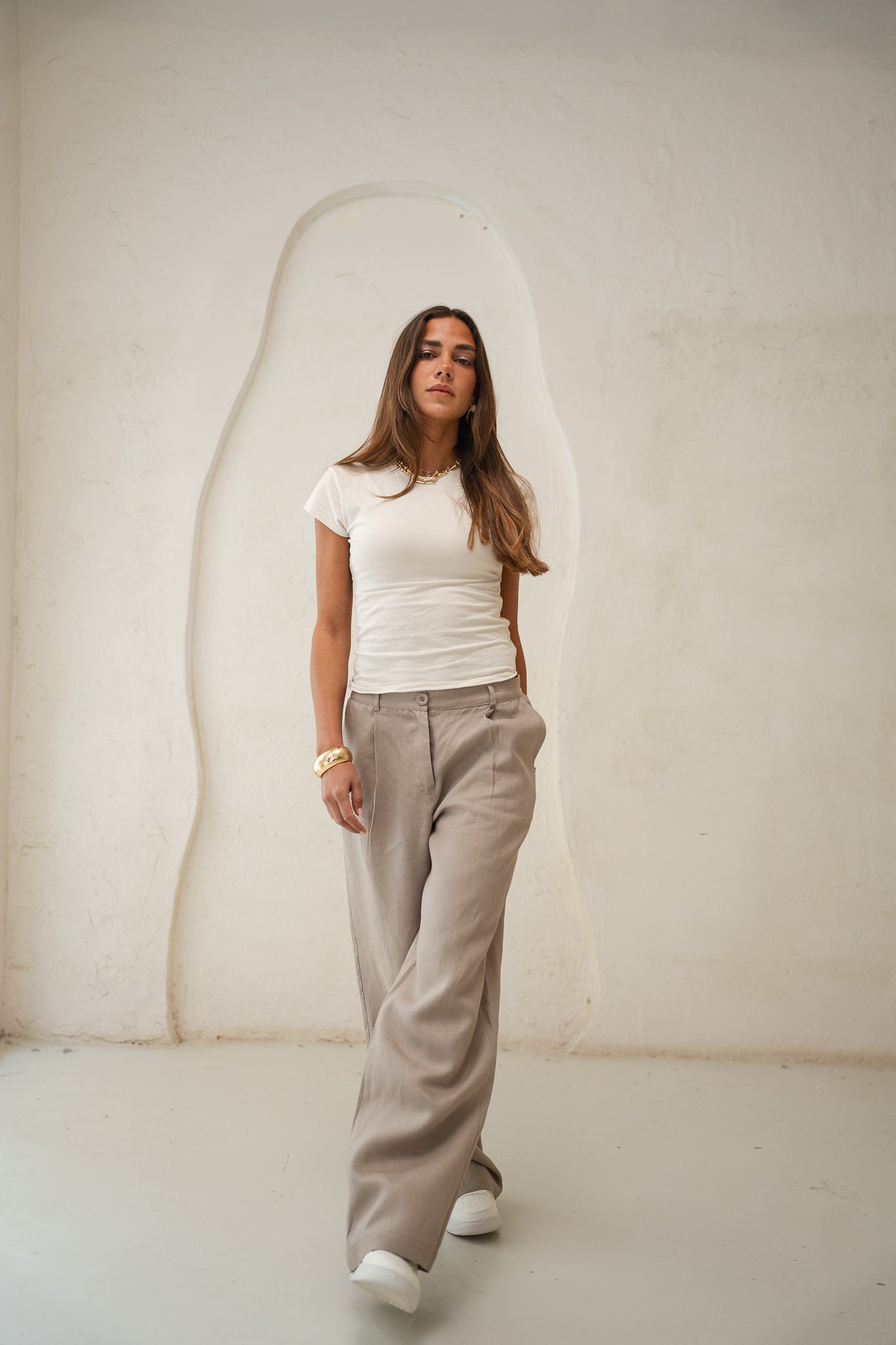 Tailored Linen Pants in Cafe