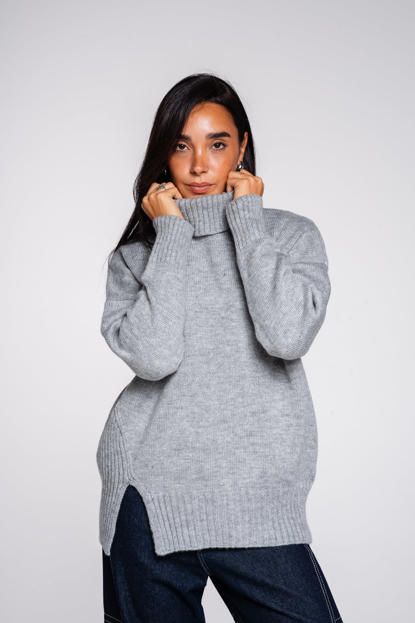 Chasing Dreams Pullover in grey