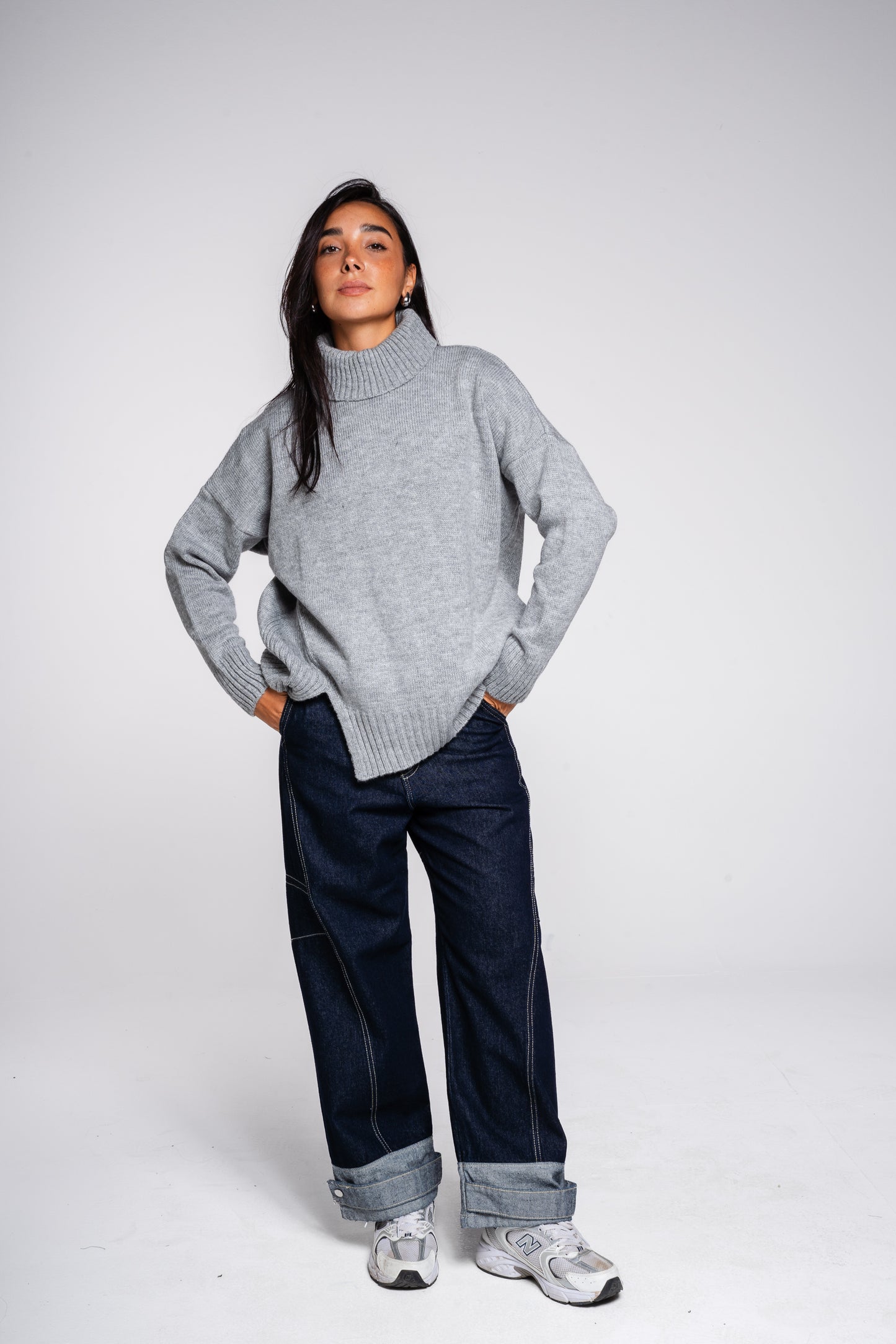 Chasing Dreams Pullover in grey