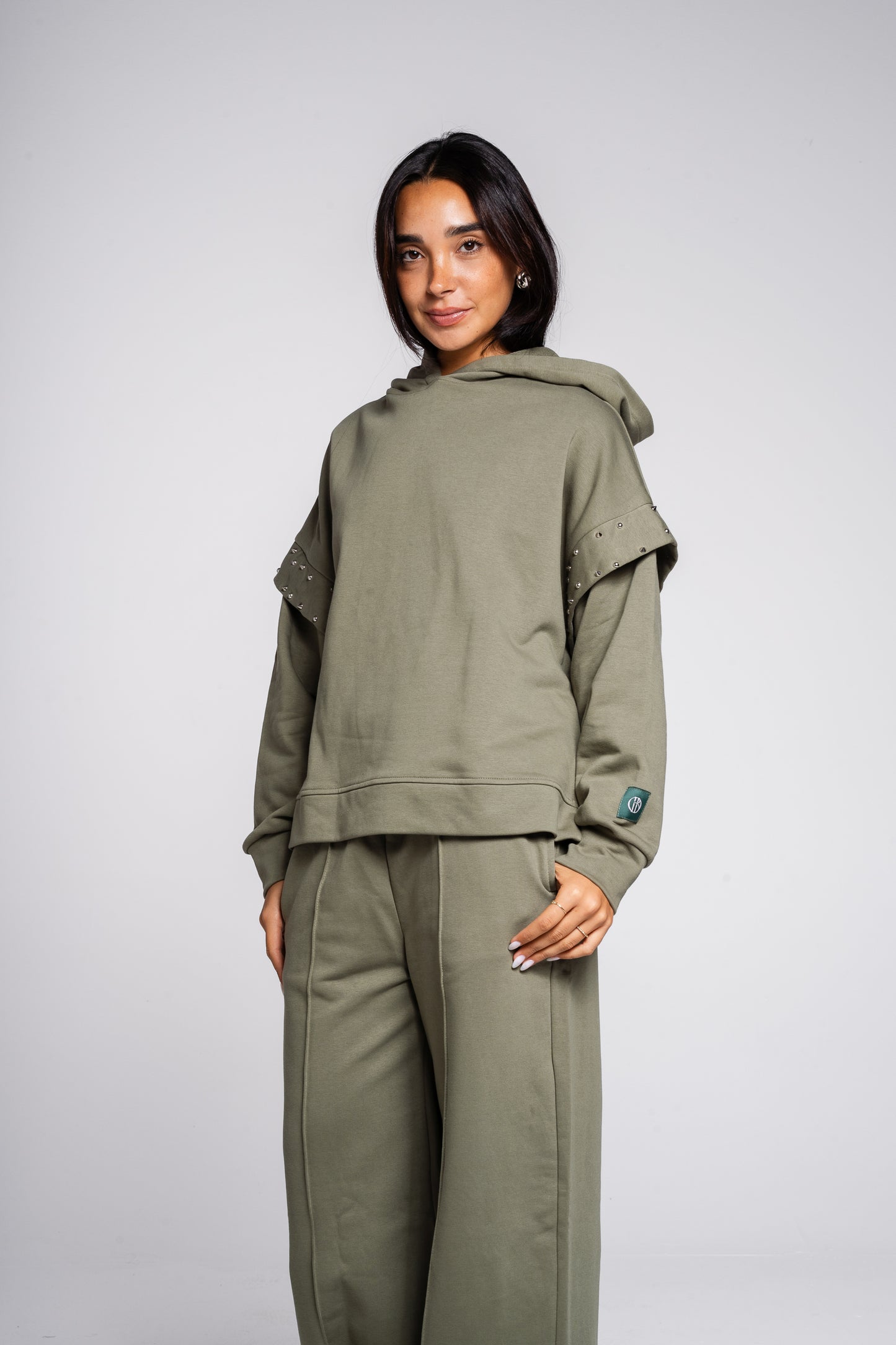 Studded Easy Set in Olive