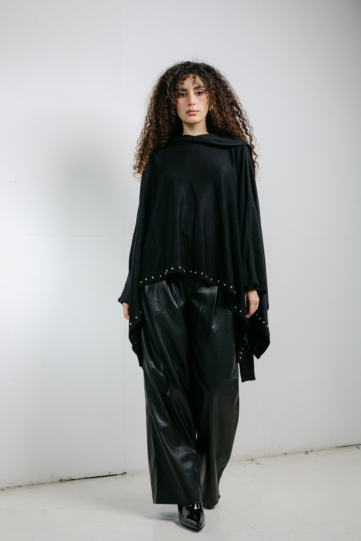 The Twighlight cape in Black