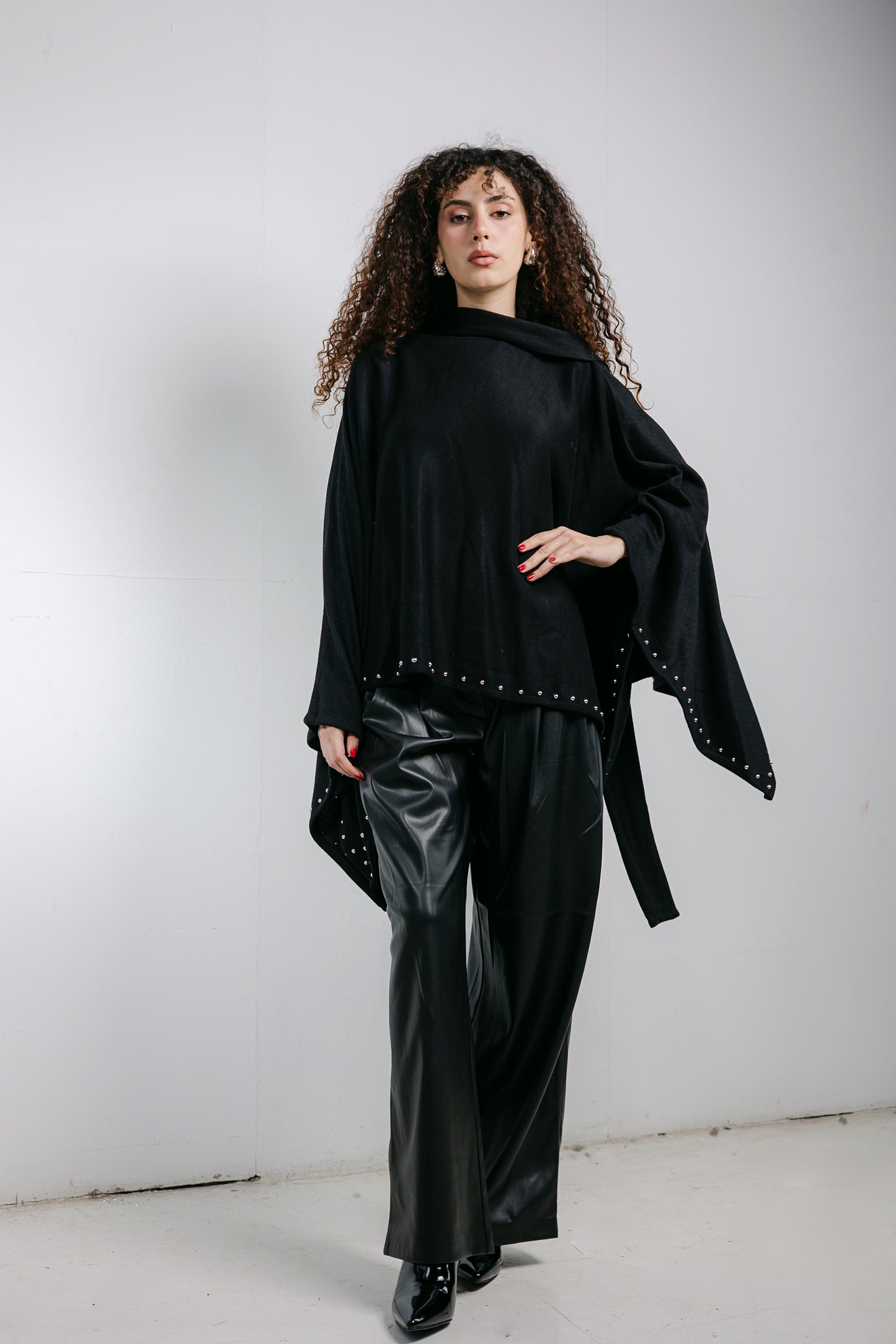 The Twighlight cape in Black