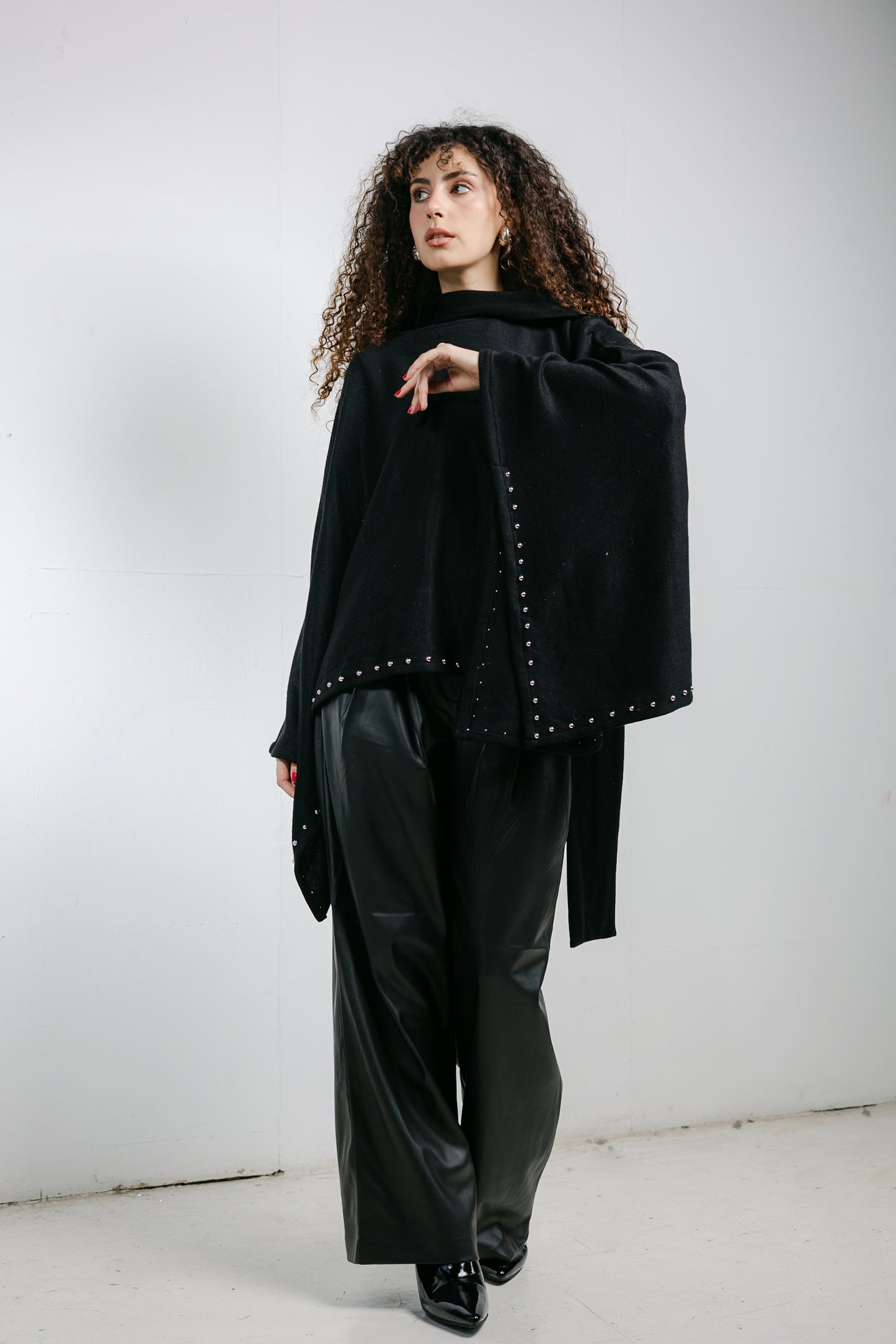 The Twighlight cape in Black