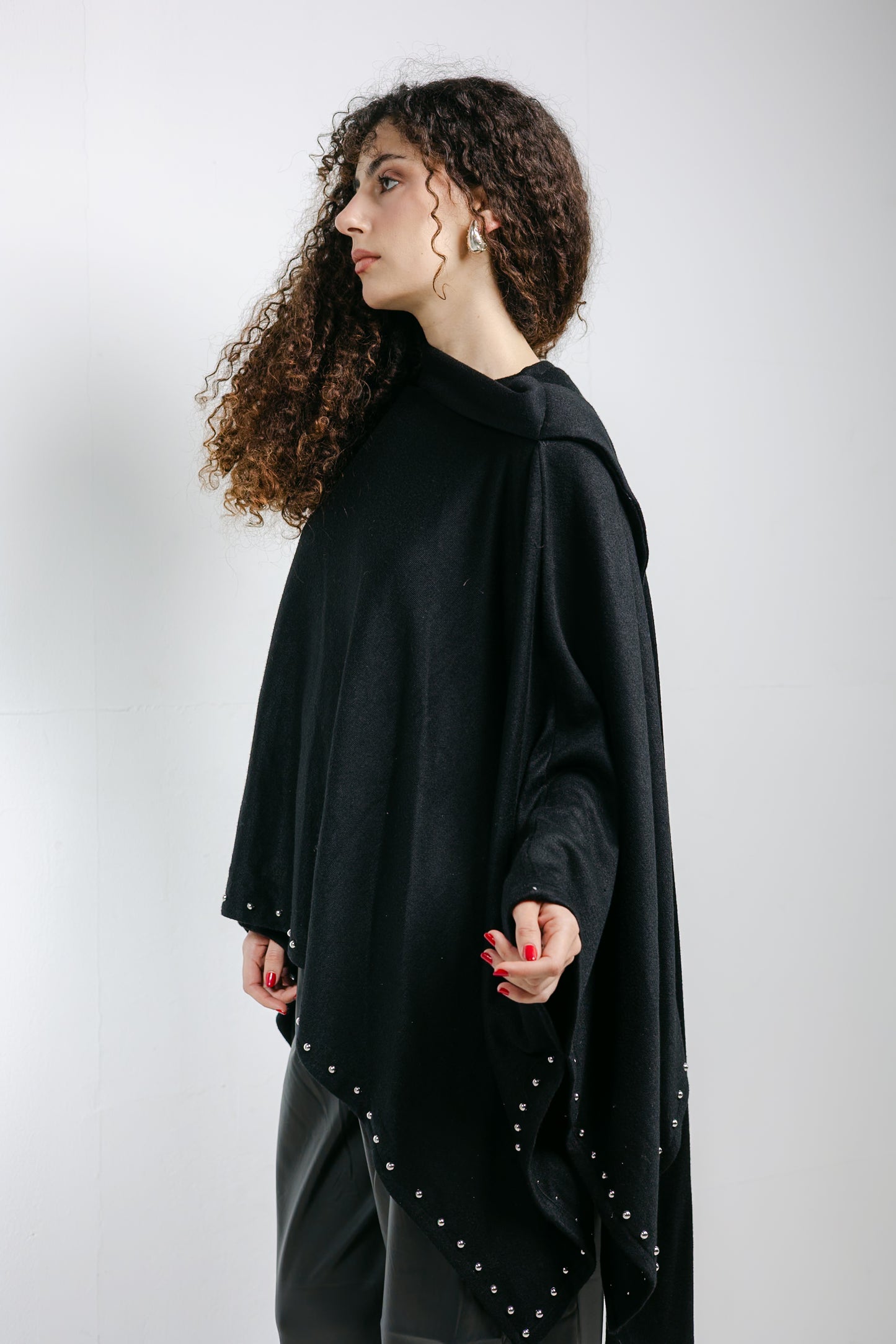 The Twighlight cape in Black