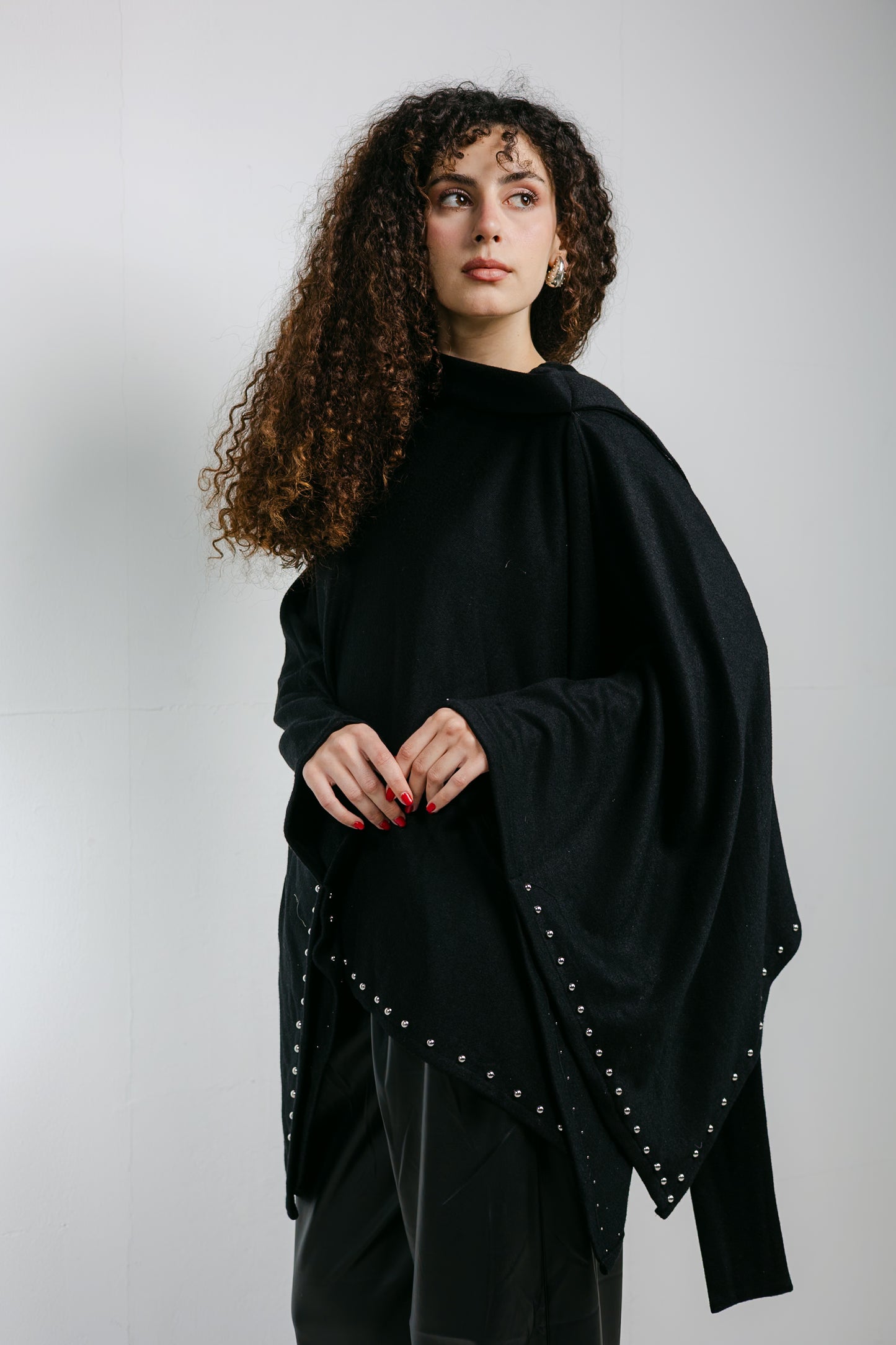 The Twighlight cape in Black