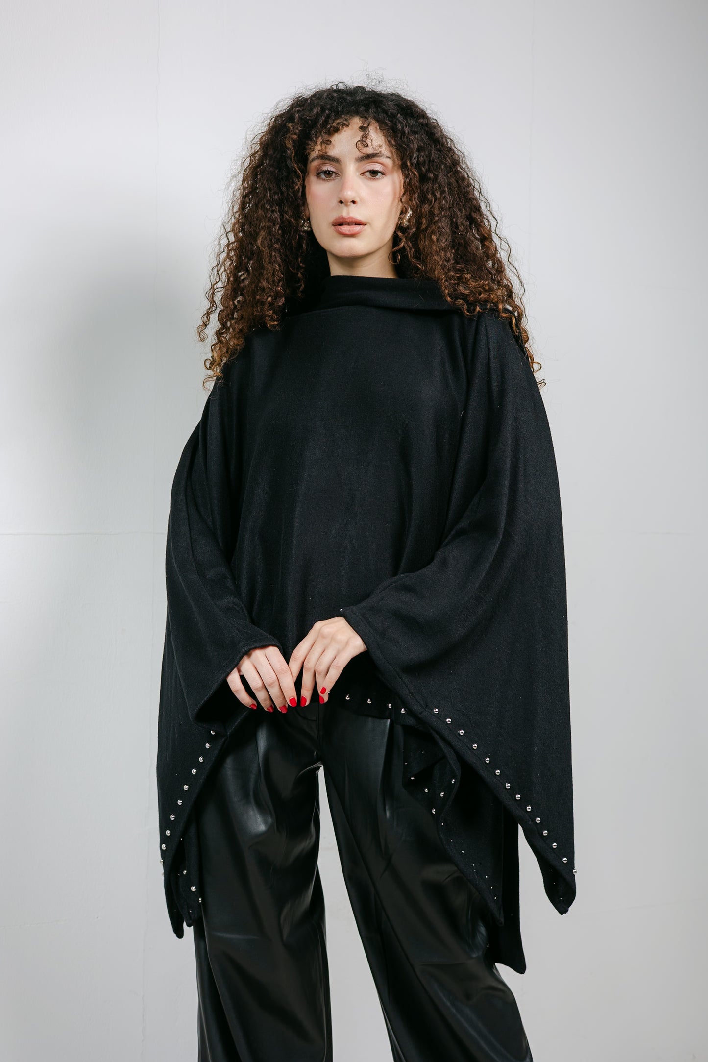 The Twighlight cape in Black