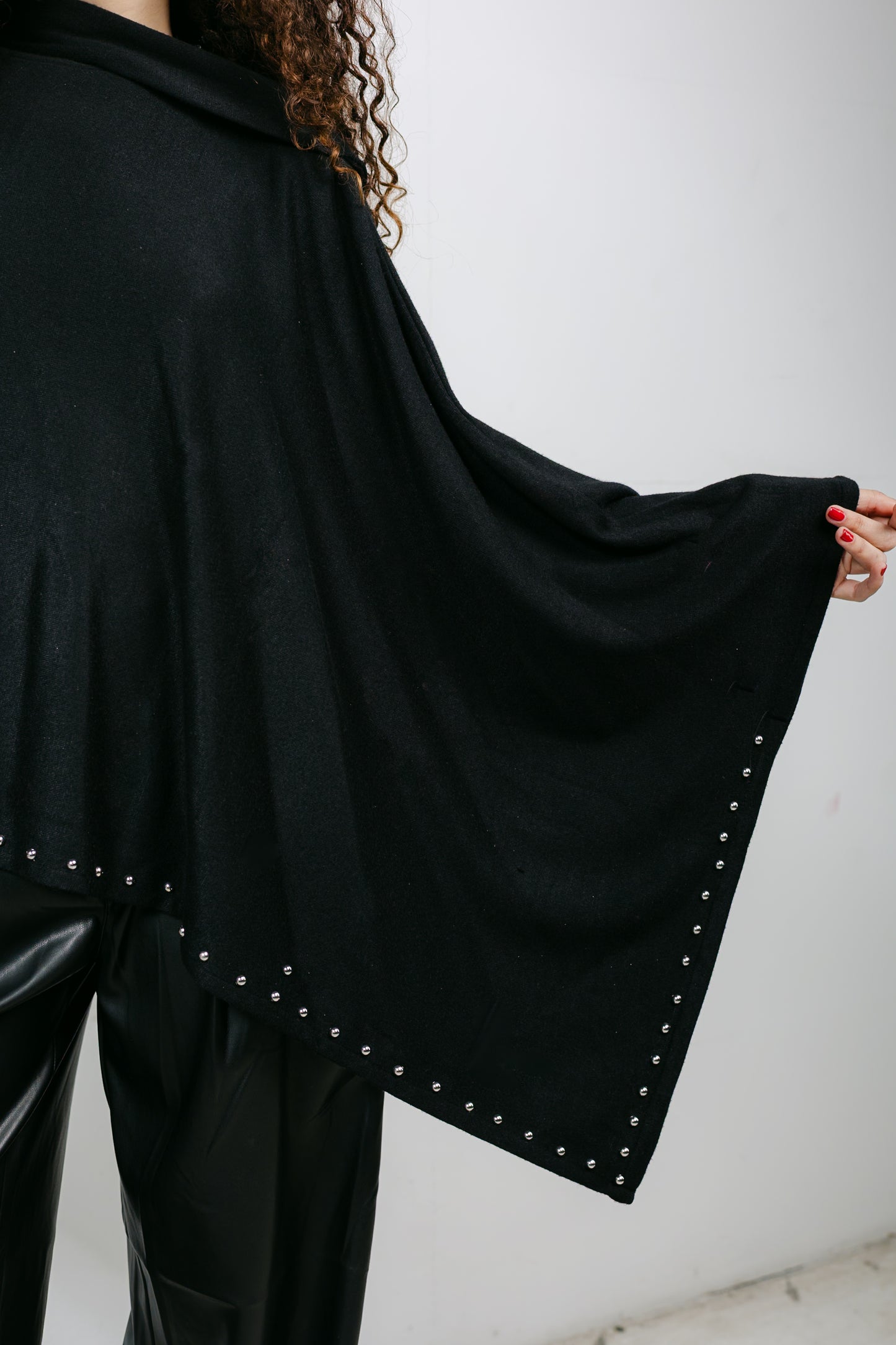 The Twighlight cape in Black