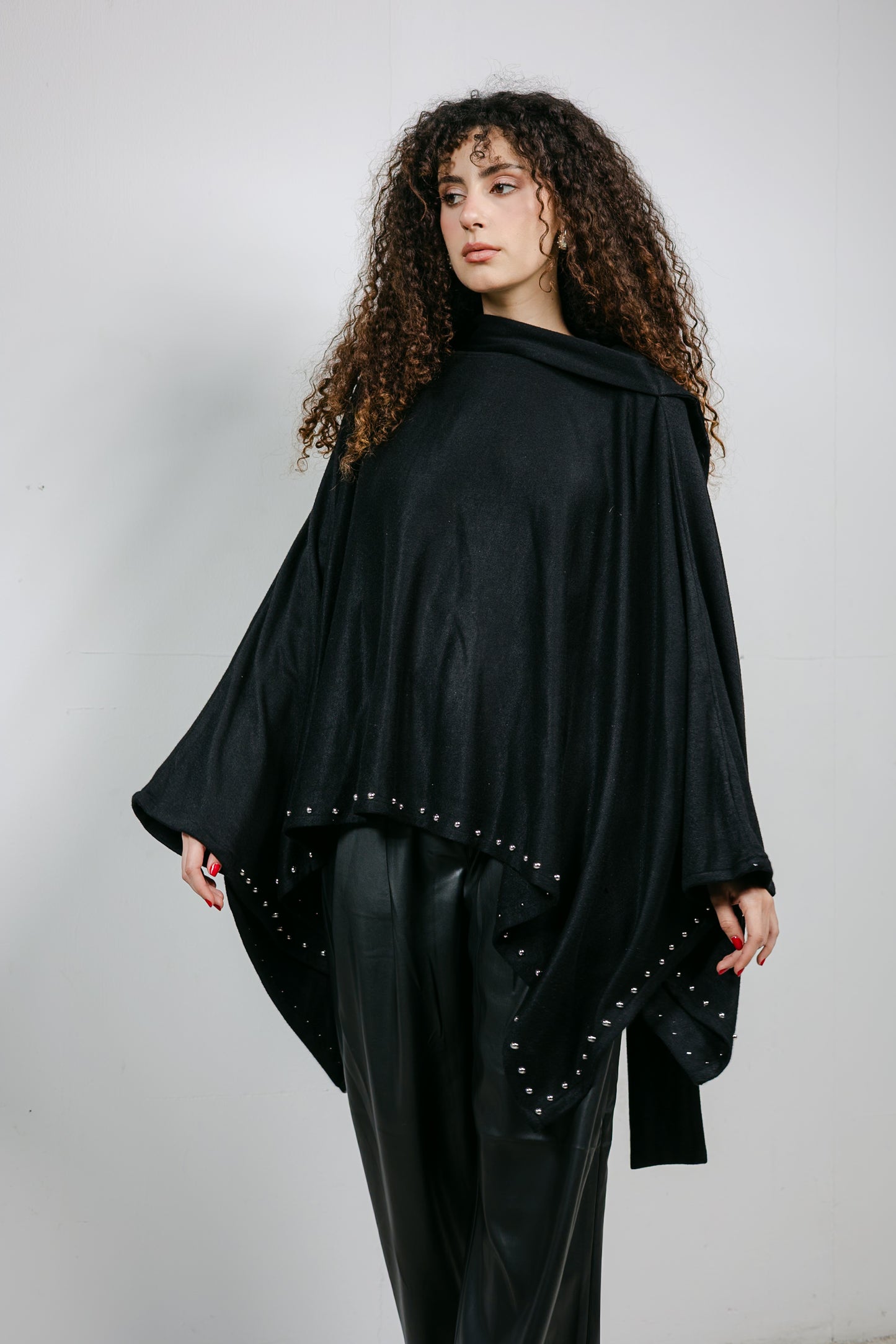 The Twighlight cape in Black