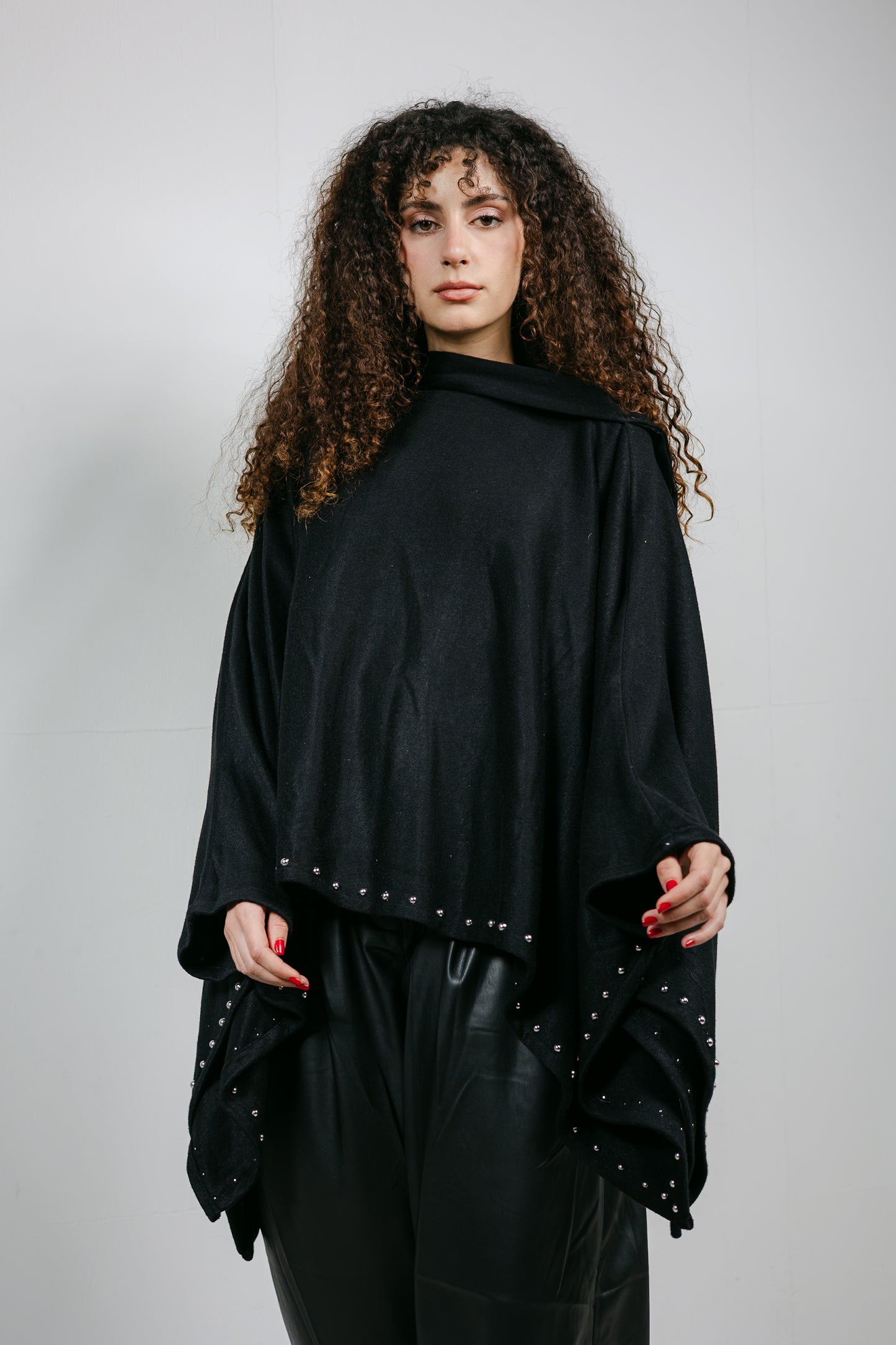 The Twighlight cape in Black