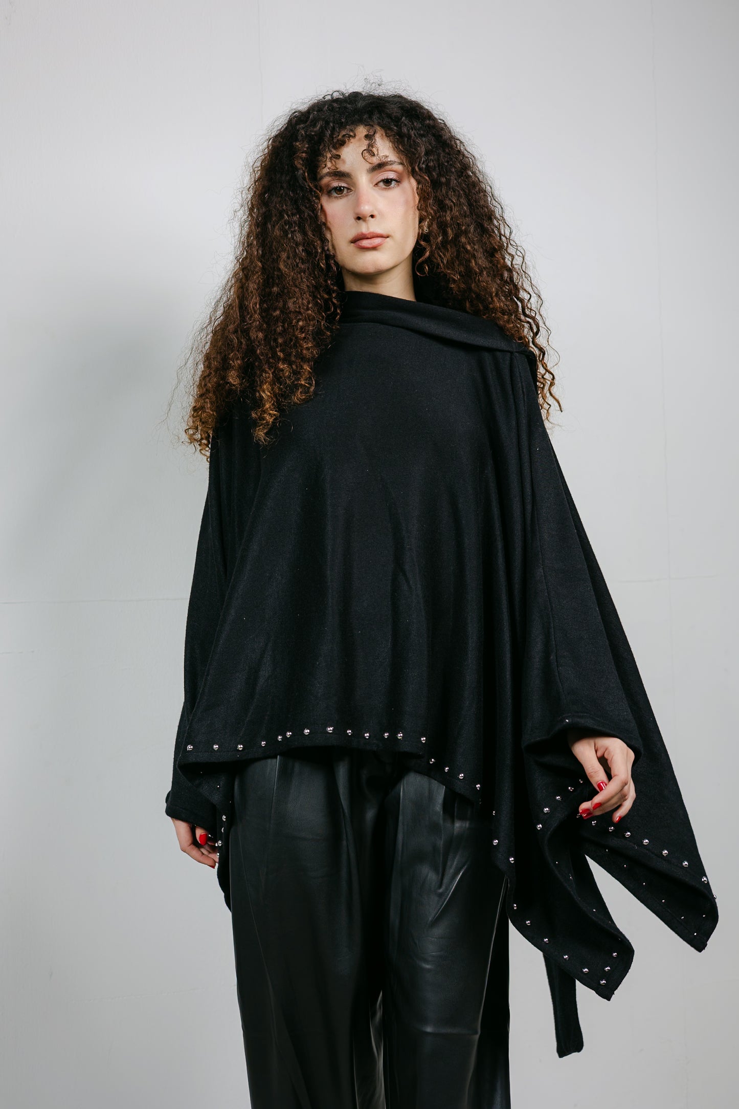 The Twighlight cape in Black