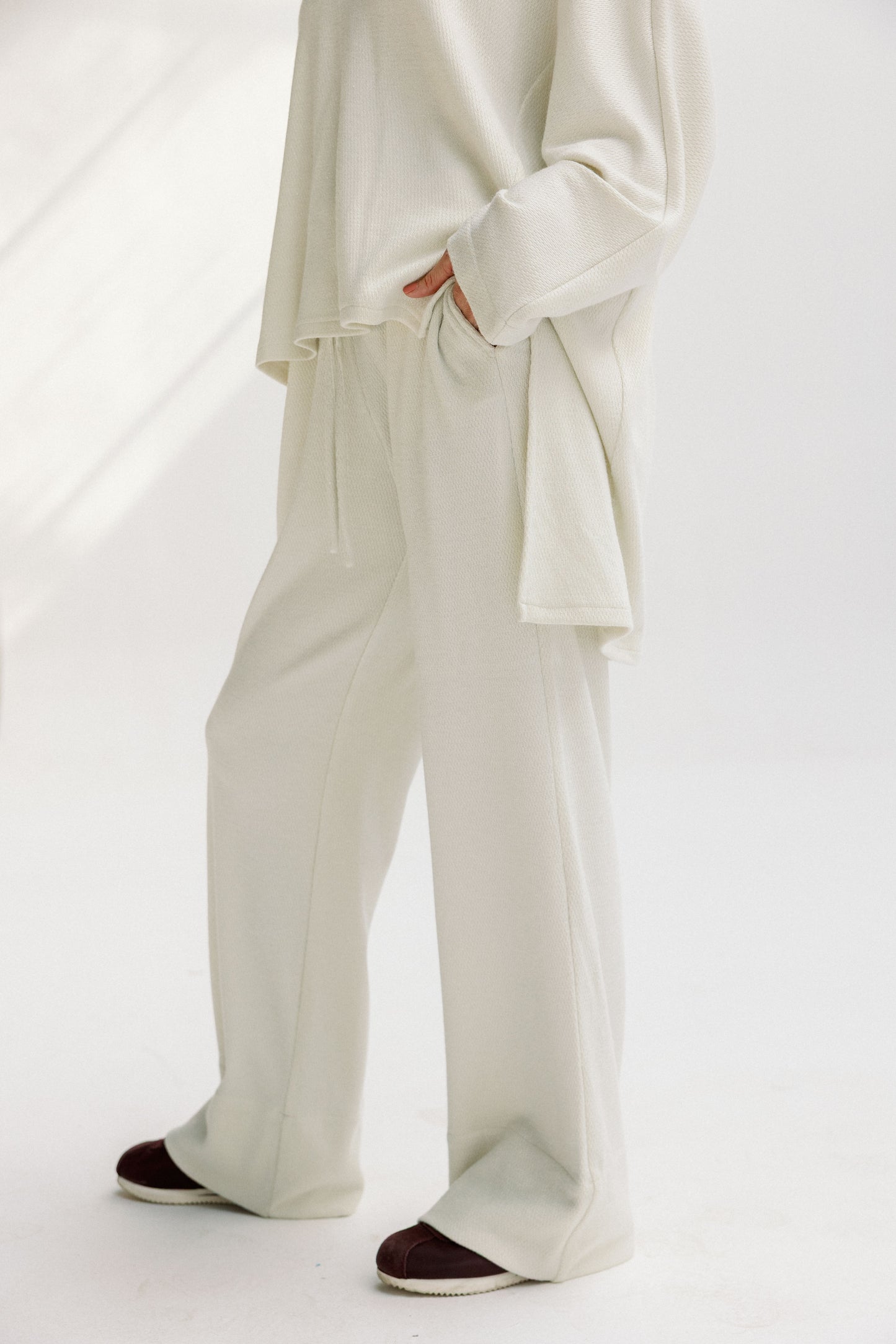 The Glimmer Set in off-white - Shimmery fabric