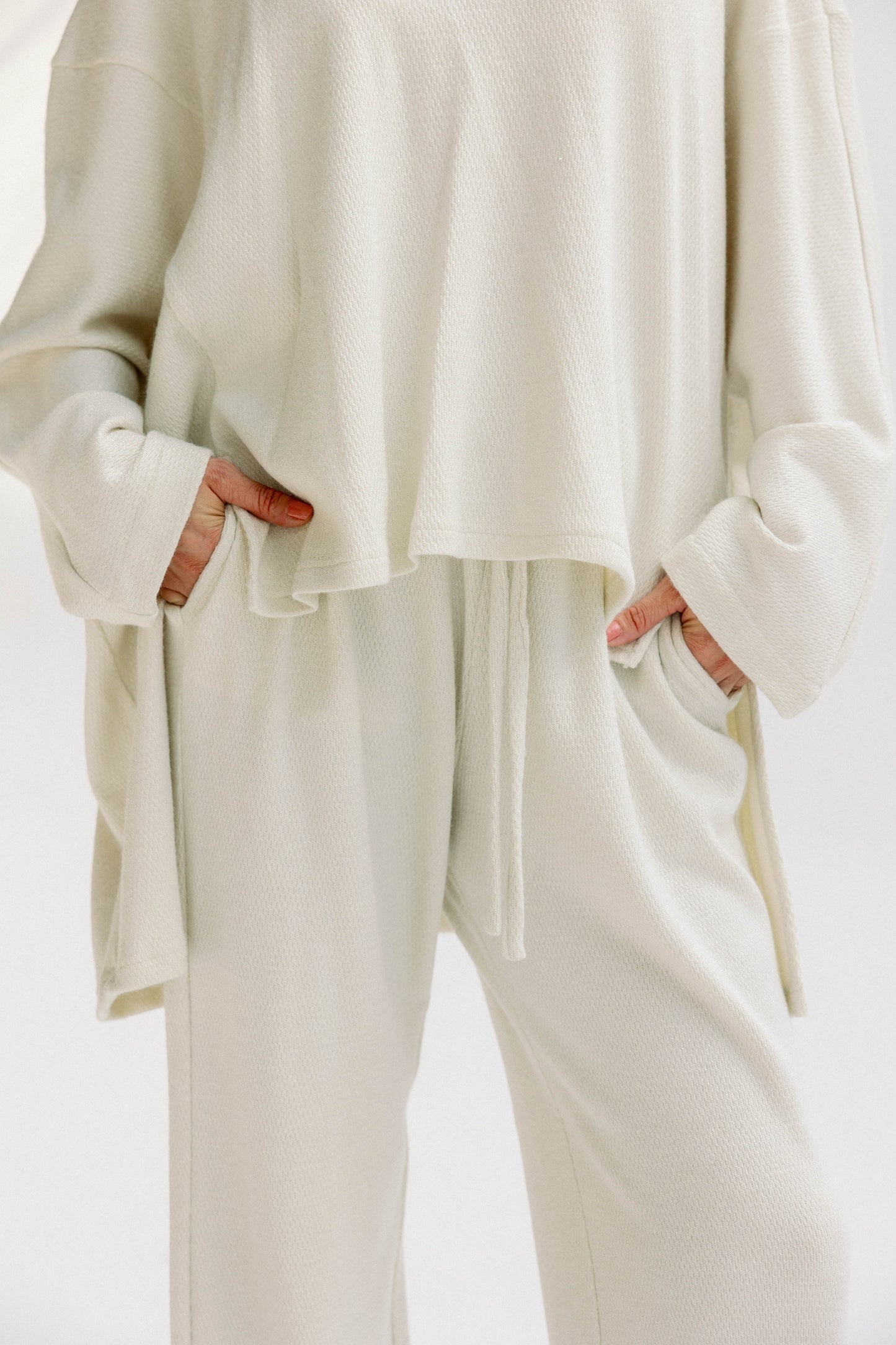 The Glimmer Set in off-white - Shimmery fabric