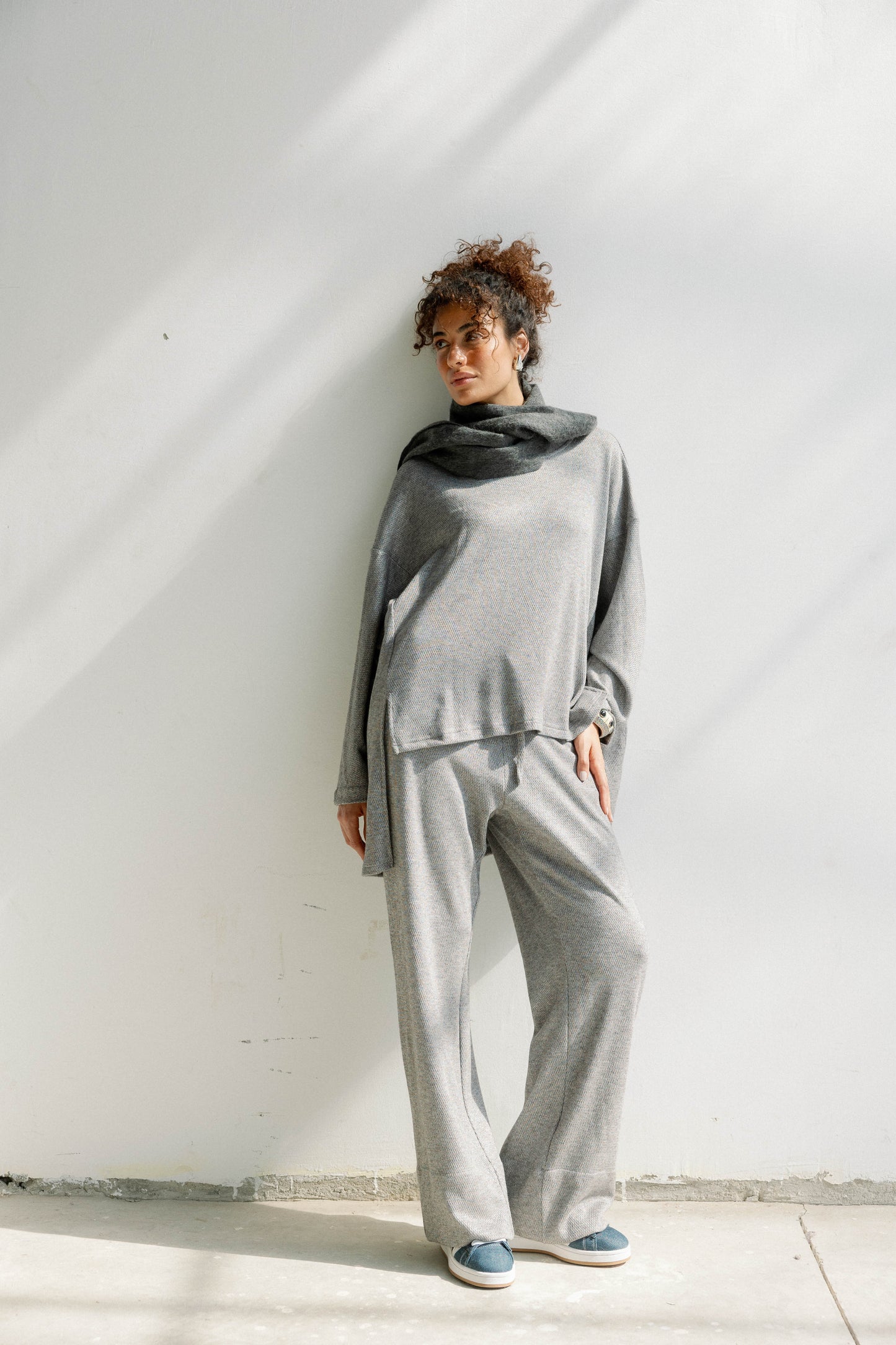 The Glimmer Set in Grey - Shimmery fabric