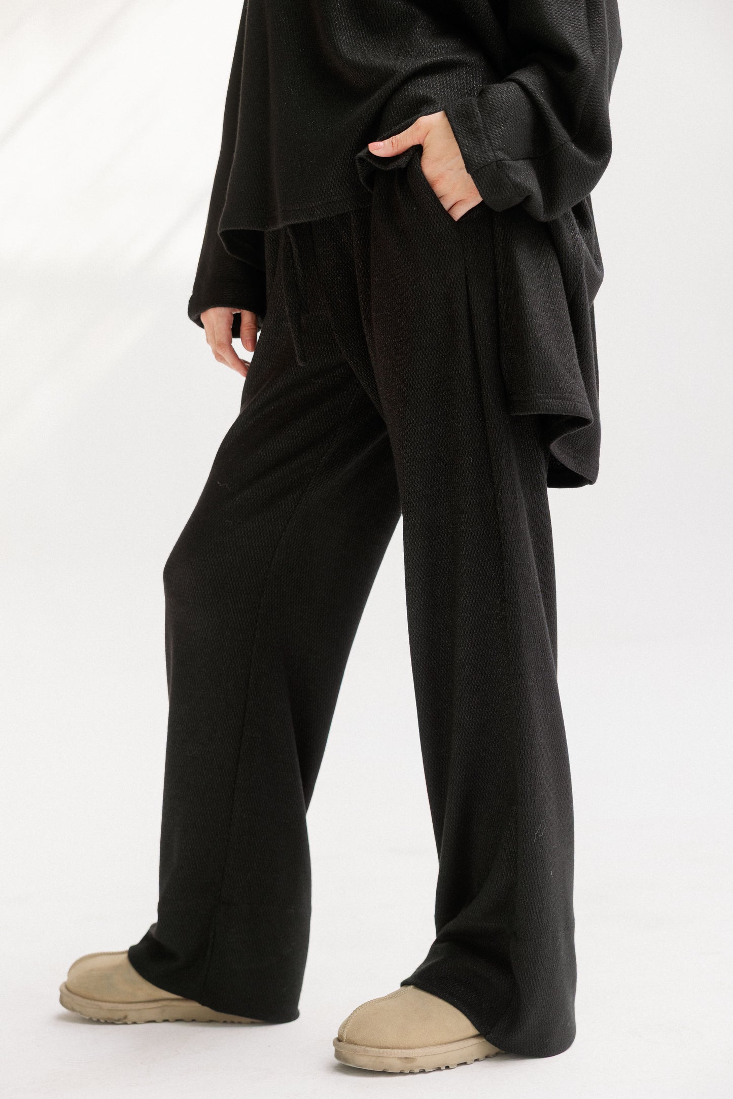 The Glimmer Set in Black - Shimmery