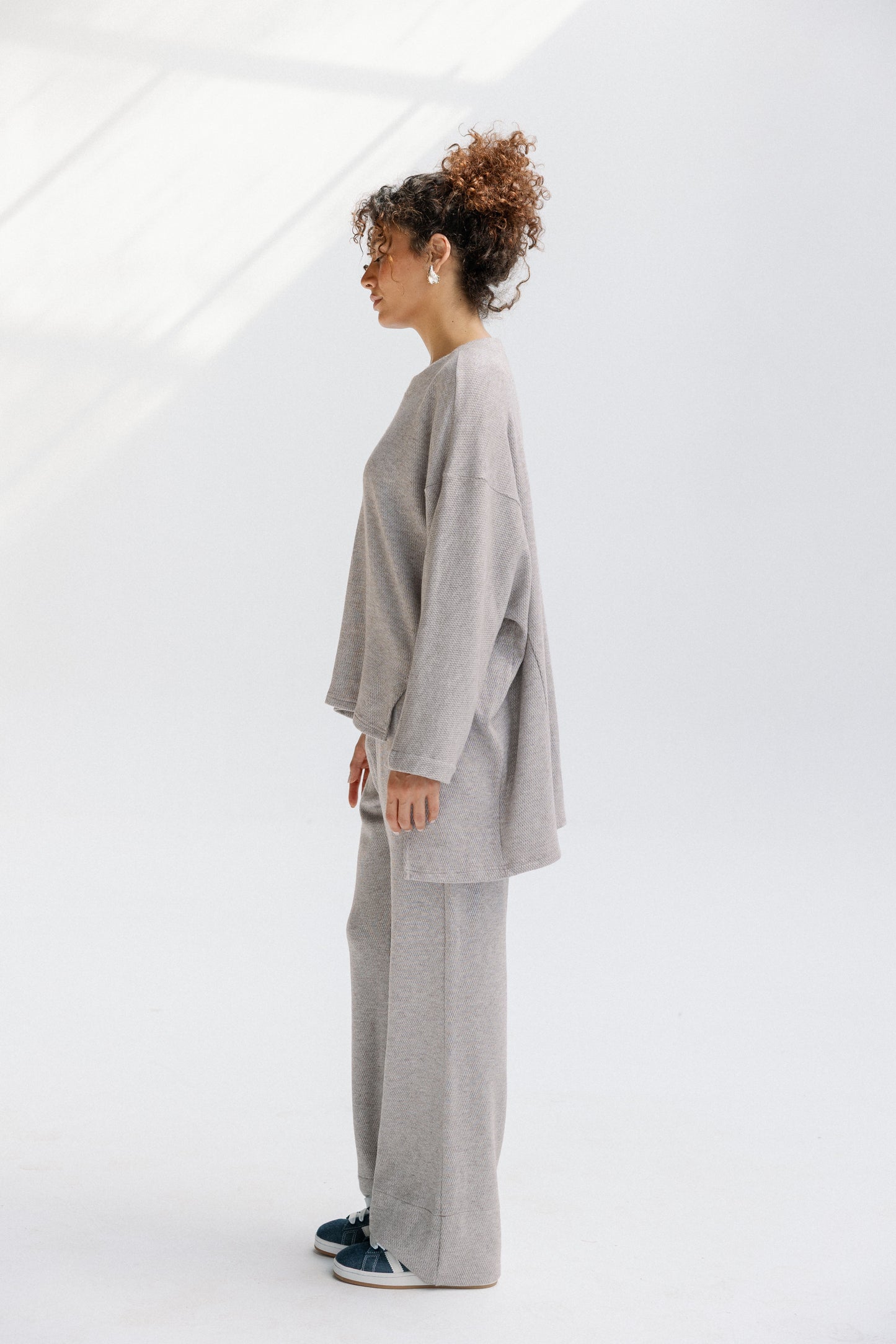 The Glimmer Set in Beige - Shimmery fabric