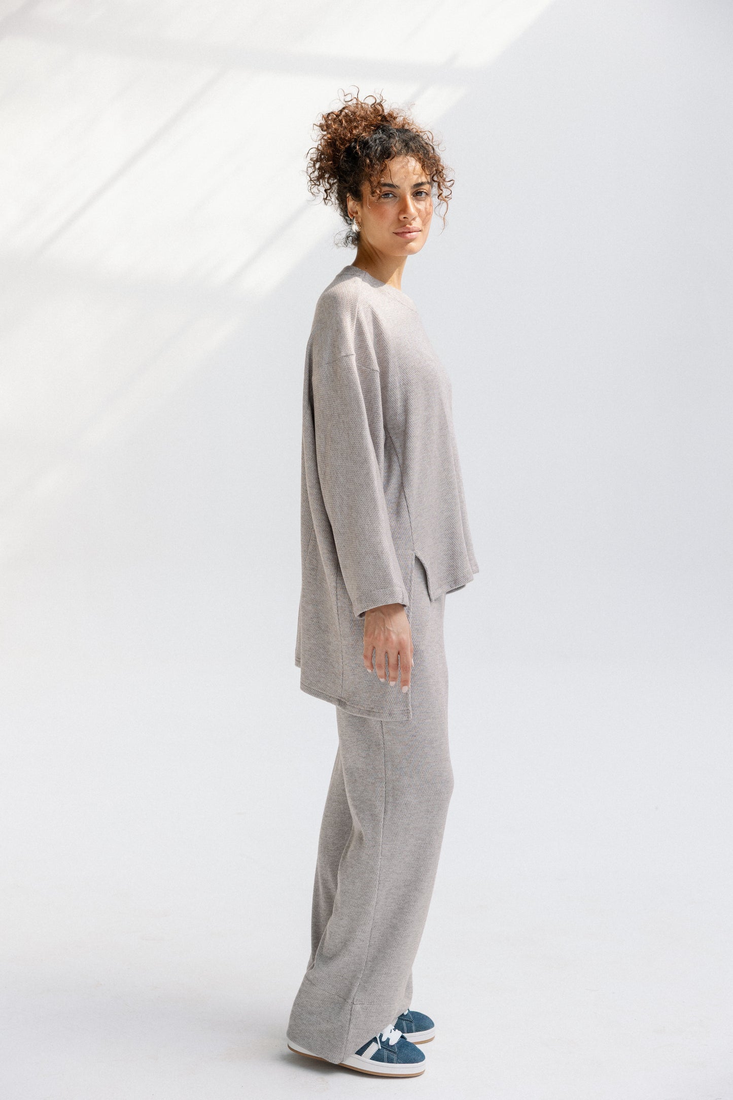 The Glimmer Set in Beige - Shimmery fabric