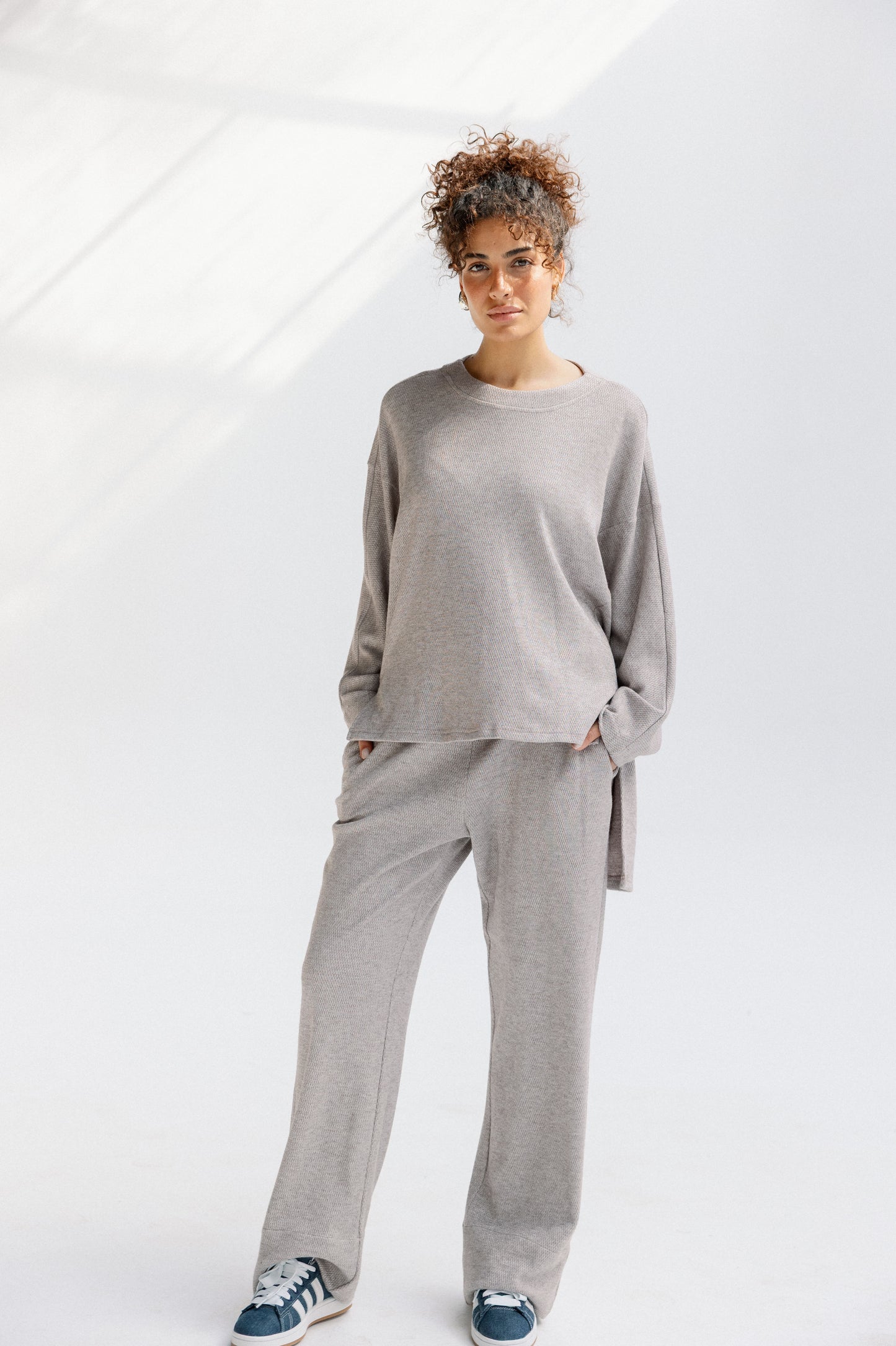 The Glimmer Set in Beige - Shimmery fabric